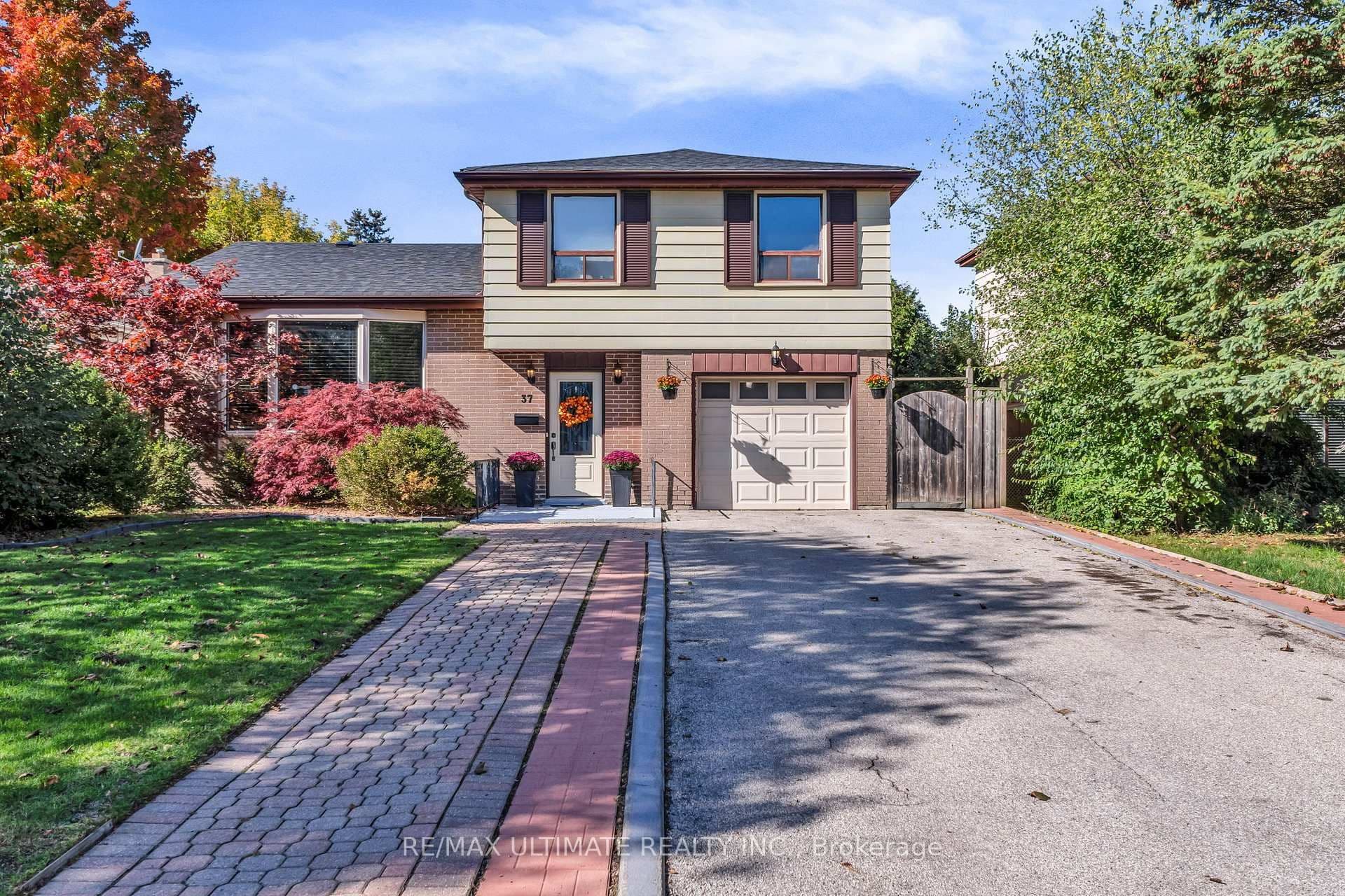 37 Banbury Court, Brampton, ON L6T 1Y9