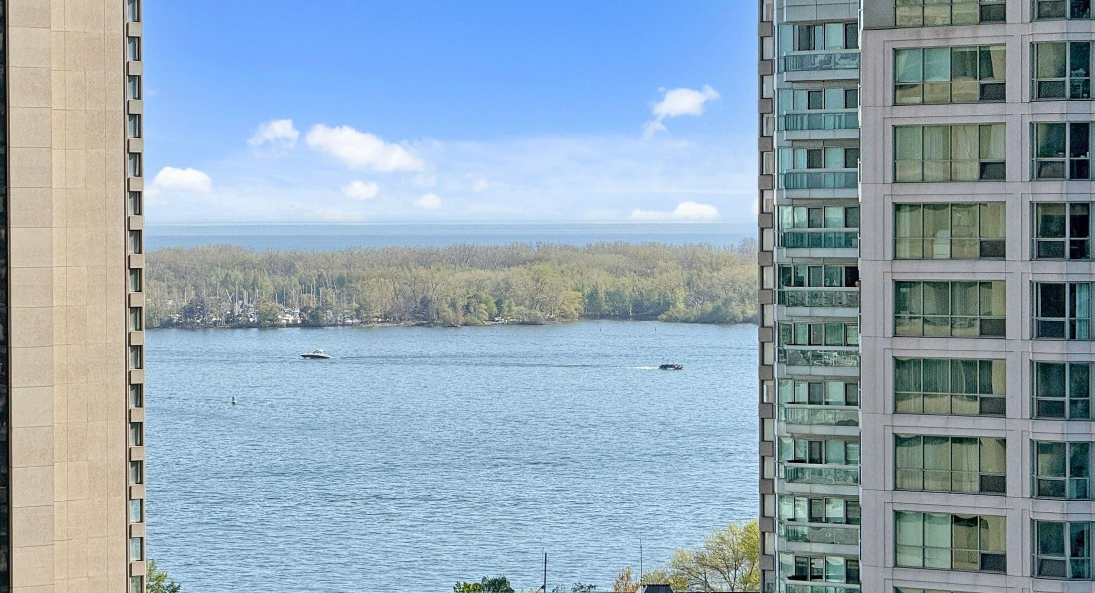 28 Freeland Street 1504, Toronto C08, ON M5E 0E3