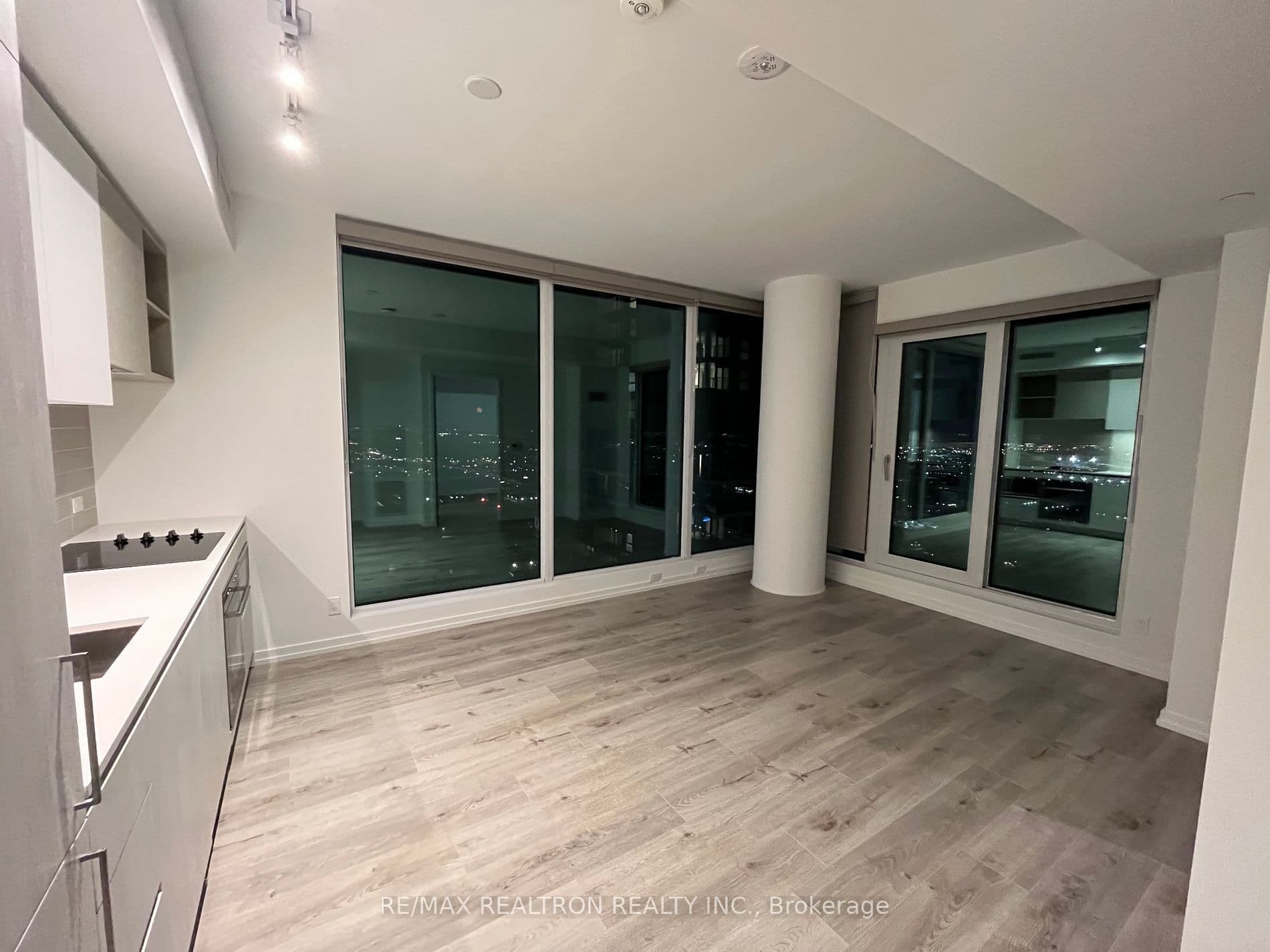 1000 Portage Parkway 5005, Vaughan, ON L4K 0L1