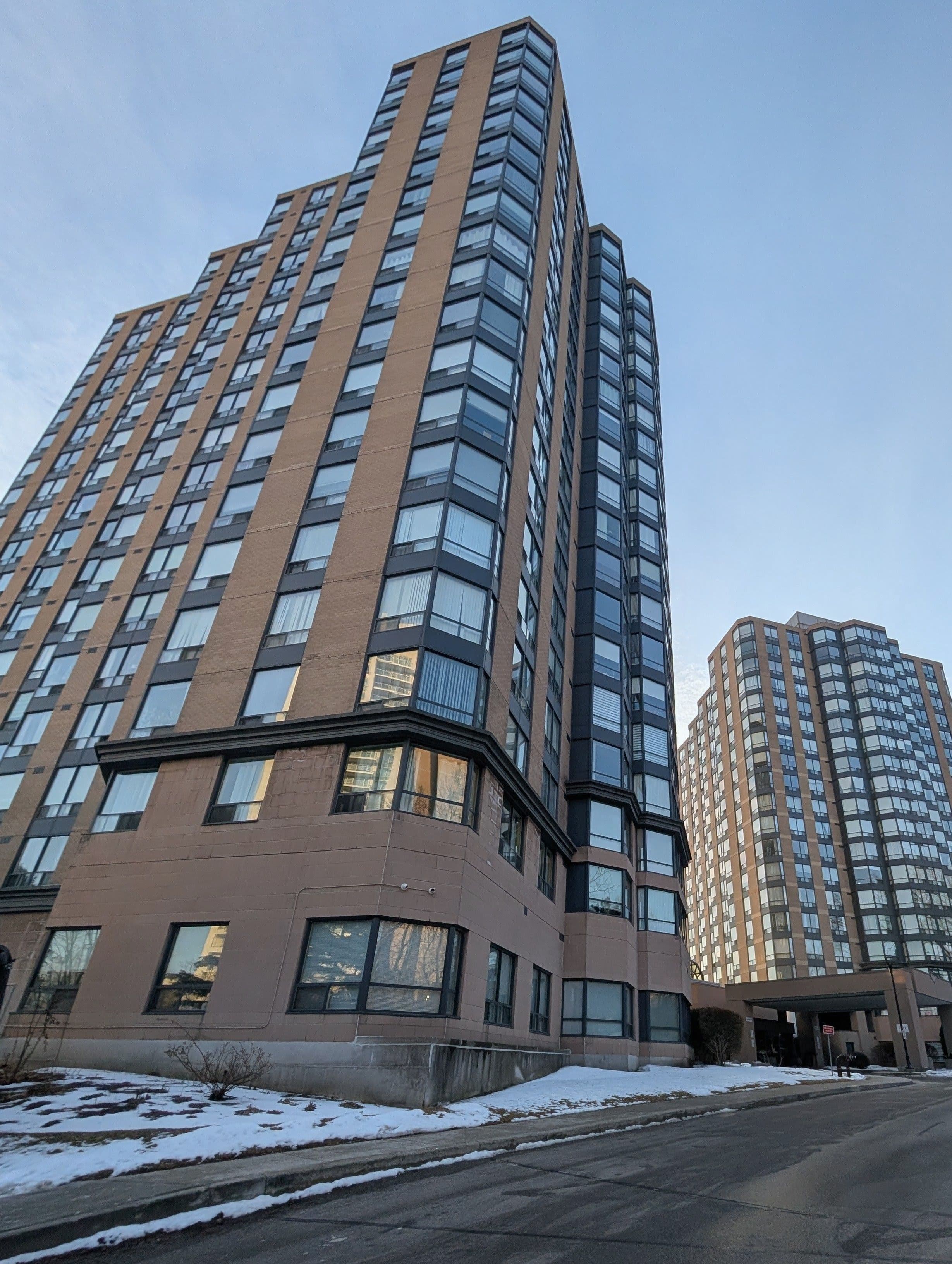 1 Hickory Tree Road 004, Toronto W04, ON M9N 3W4