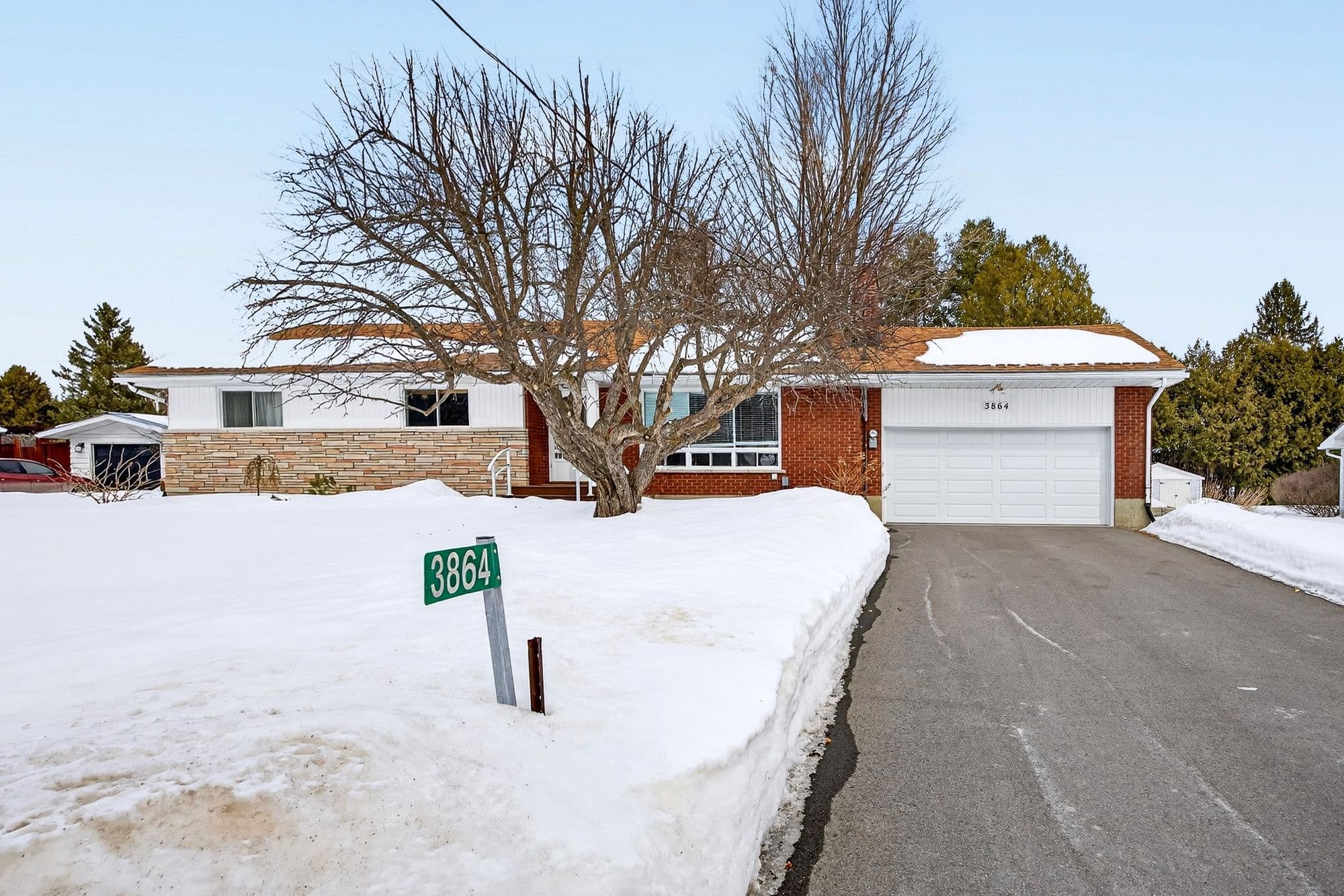 3864 CARP Road, Carp - Huntley Ward, ON K0A 1L0