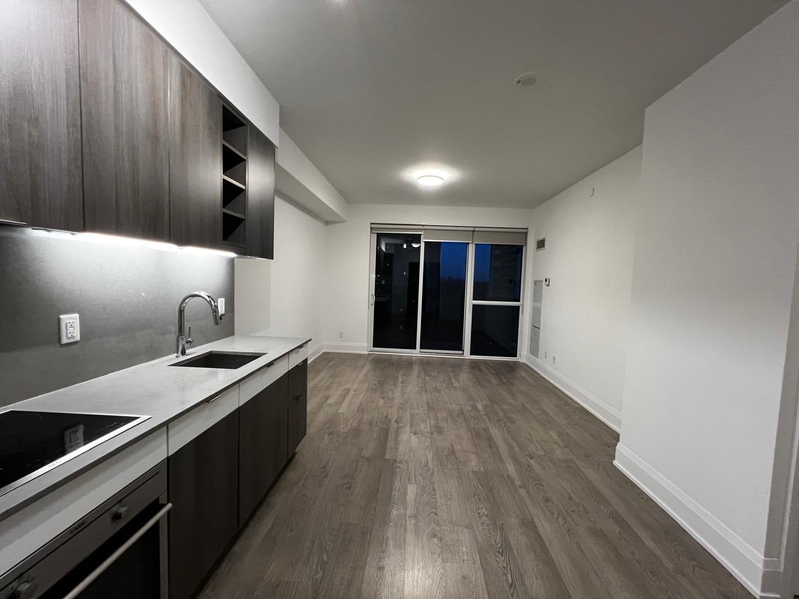 101 Erskine Avenue 1301, Toronto C10, ON M4P 0C5