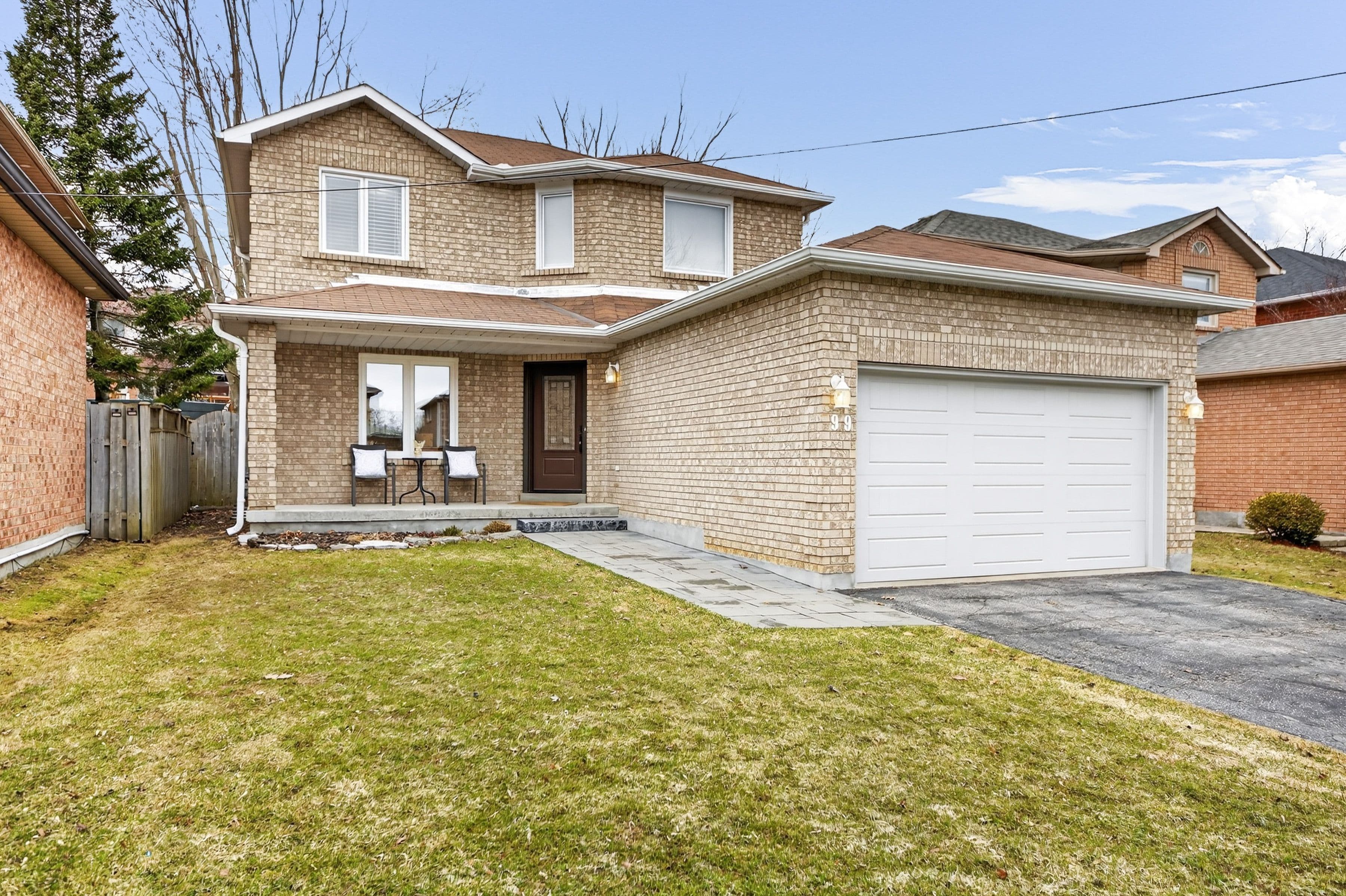 99 Bishop Drive, Barrie, ON L4N 7P4