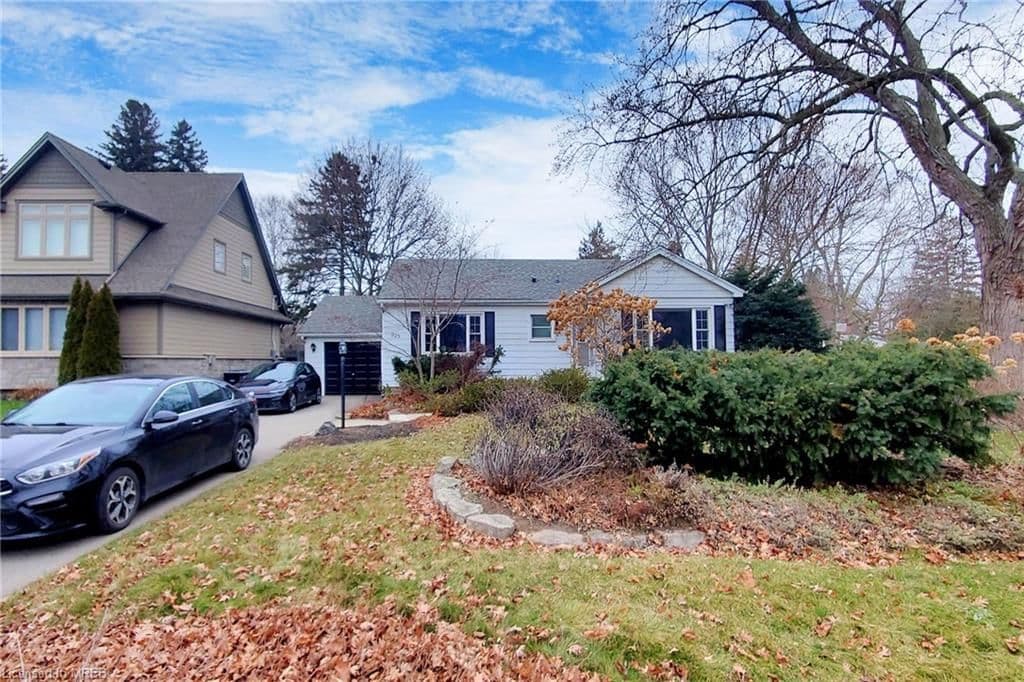 925 Kingsway Drive Basement, Burlington, ON K7T 3J1