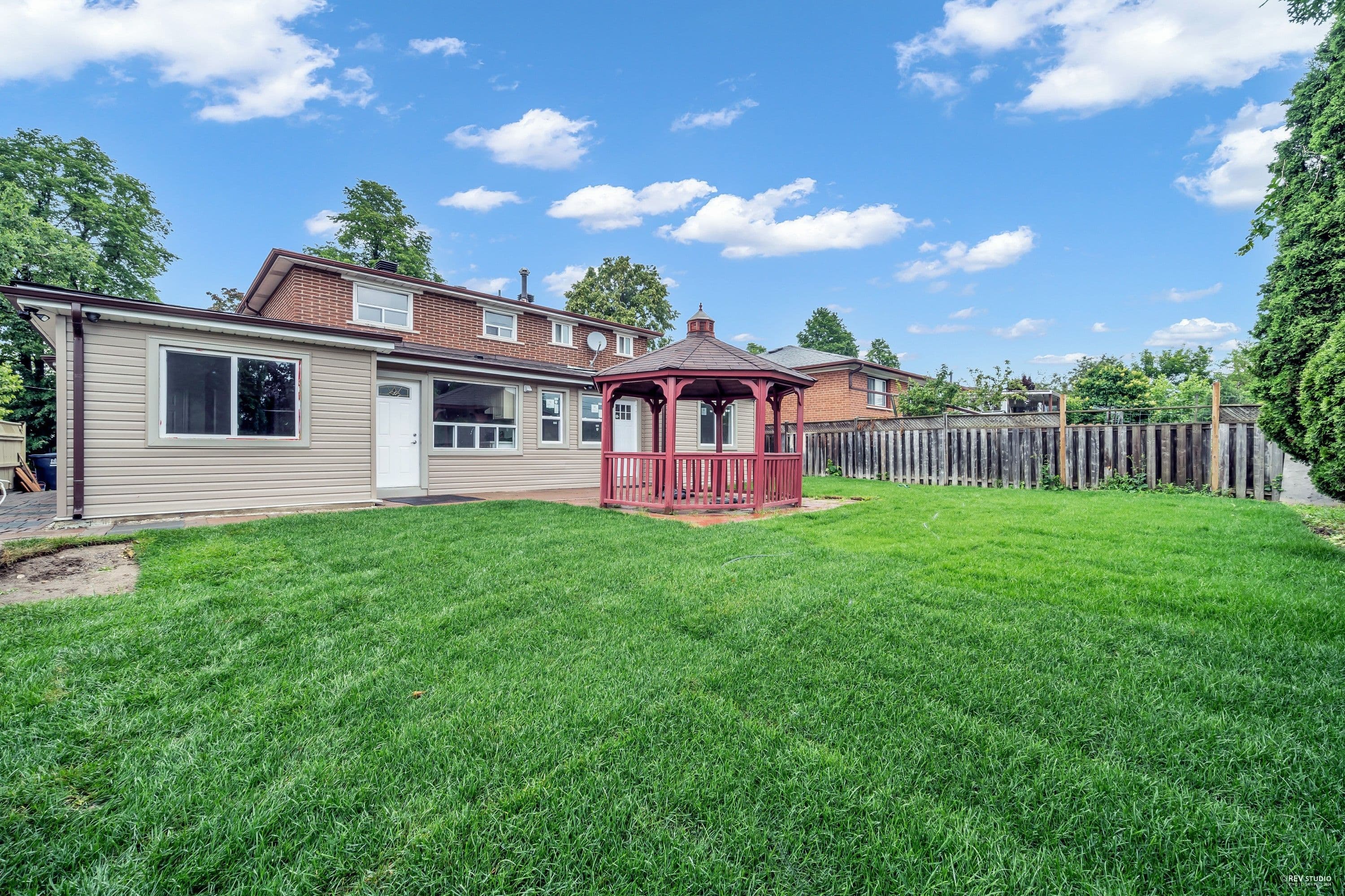 15 Killamarsh Drive 03, Toronto W05, ON M3J 1J2