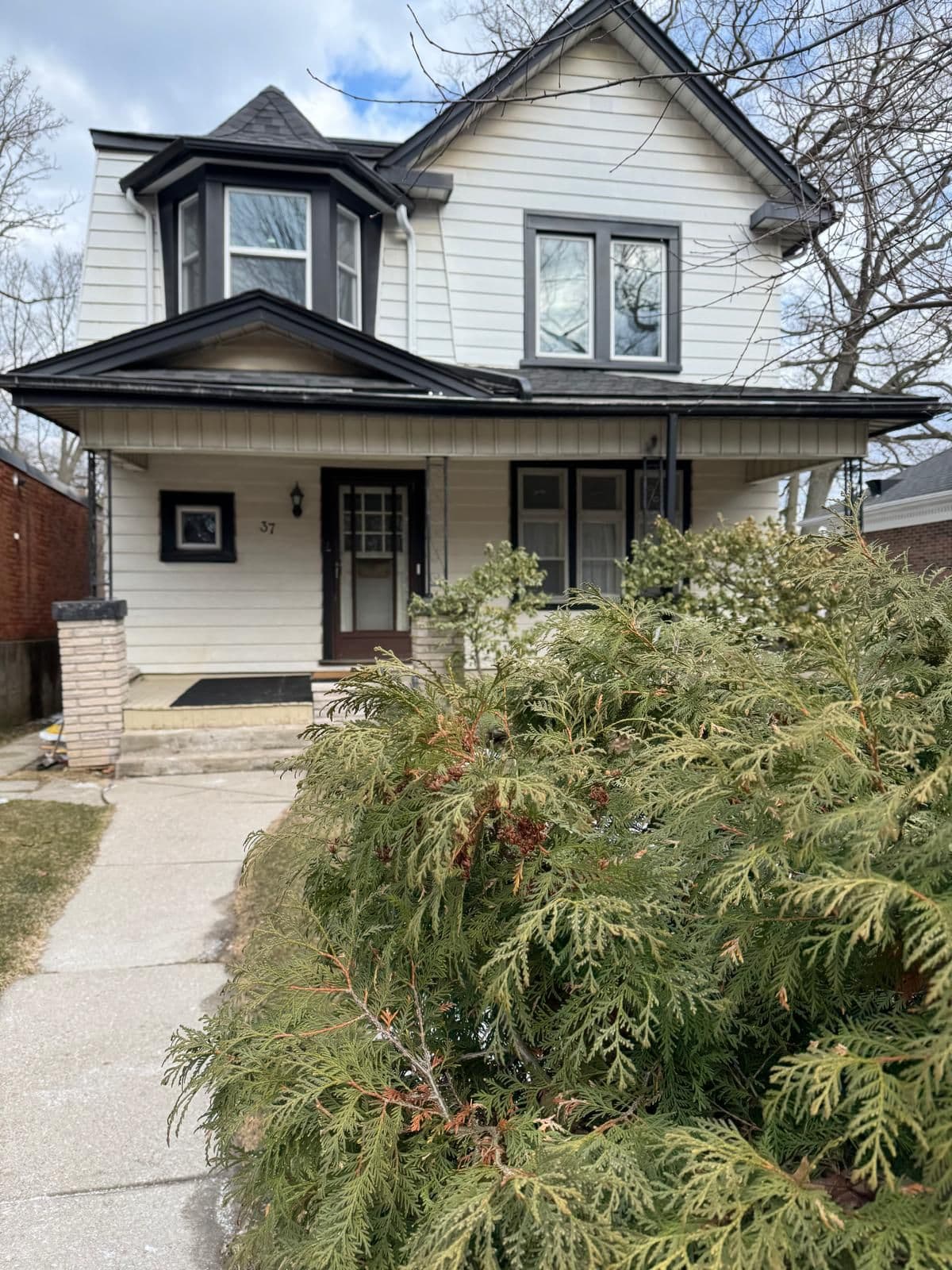 37 Kingswood Road 2nd floor, Toronto E02, ON M4E 3N4