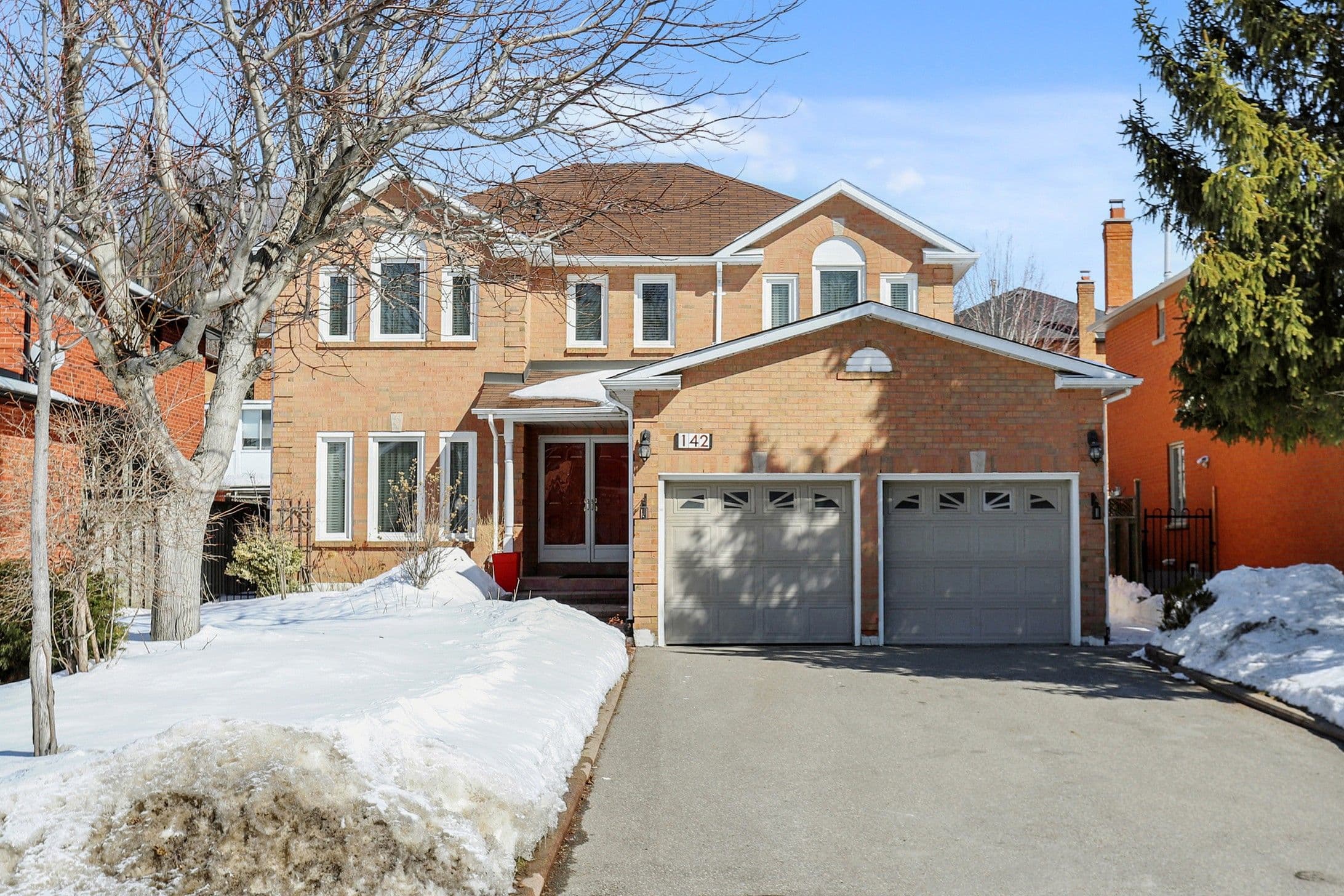 142 Waterside Crescent, Vaughan, ON L6A 1V2