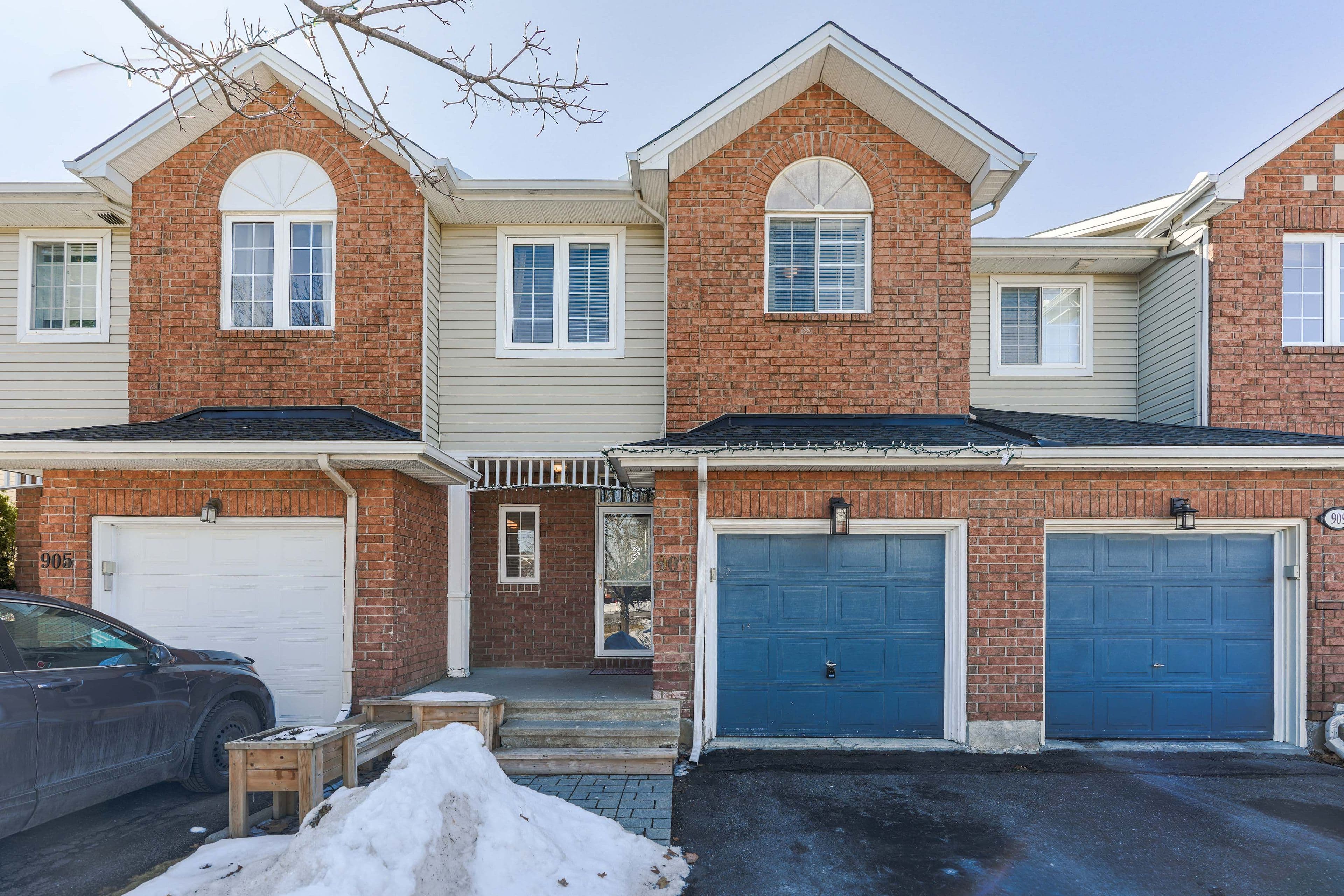 907 Markwick Crescent, Orleans - Cumberland and Area, ON K4A 4J1