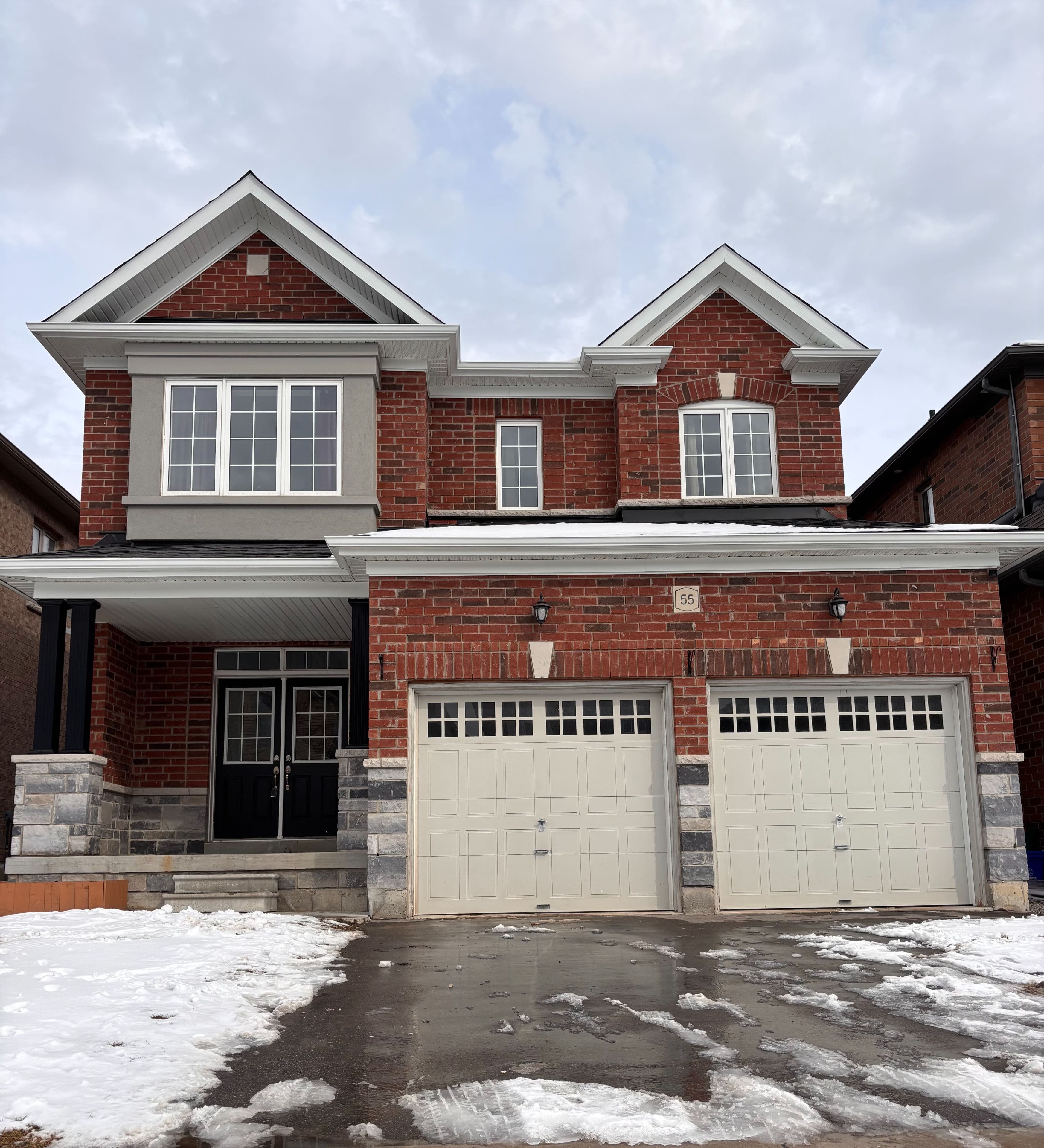 55 Lewis Avenue, Bradford West Gwillimbury, ON L3Z 0X1