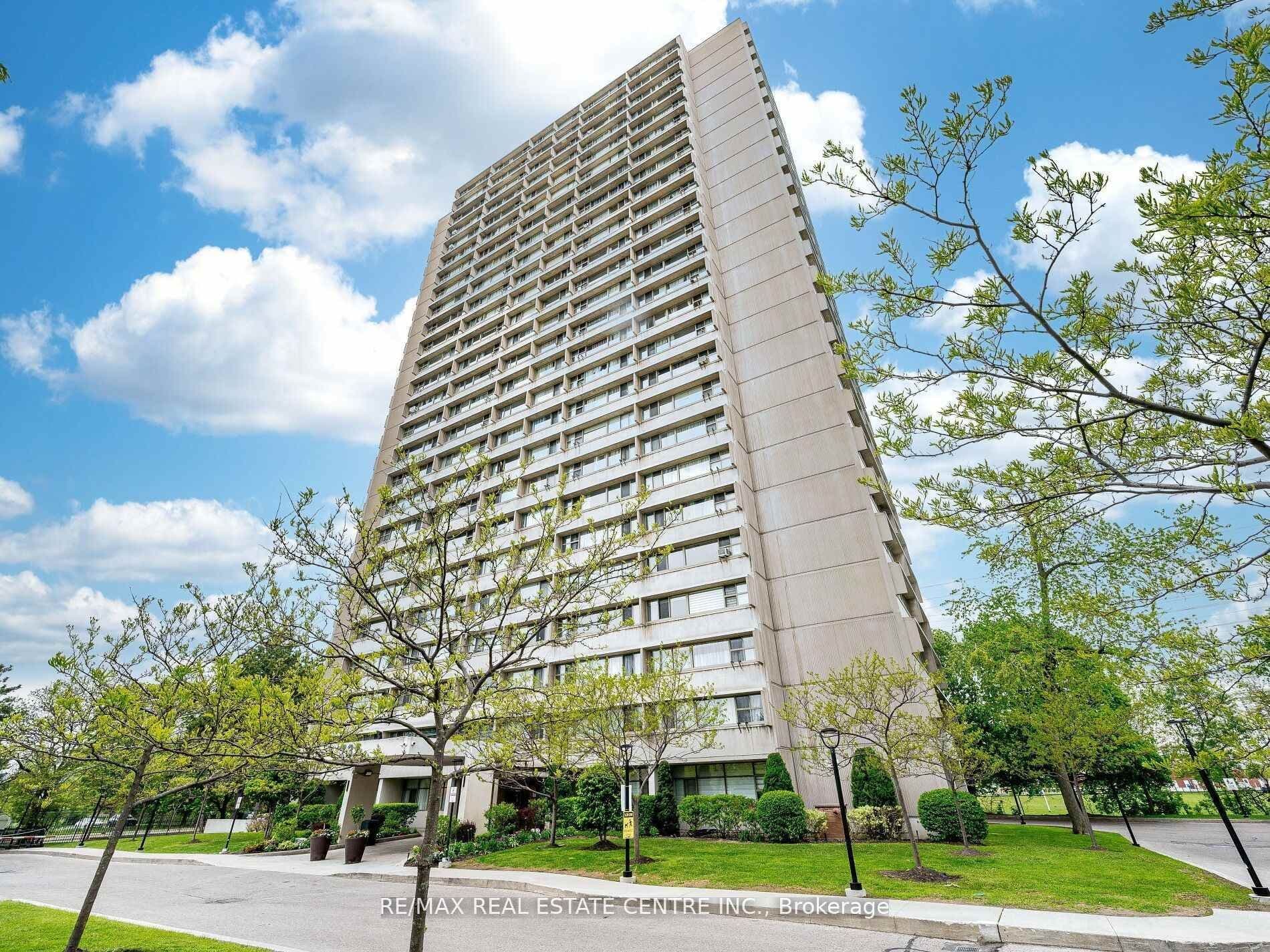 735 Don Mills Road 1806, Toronto C11, ON M3C 1T1