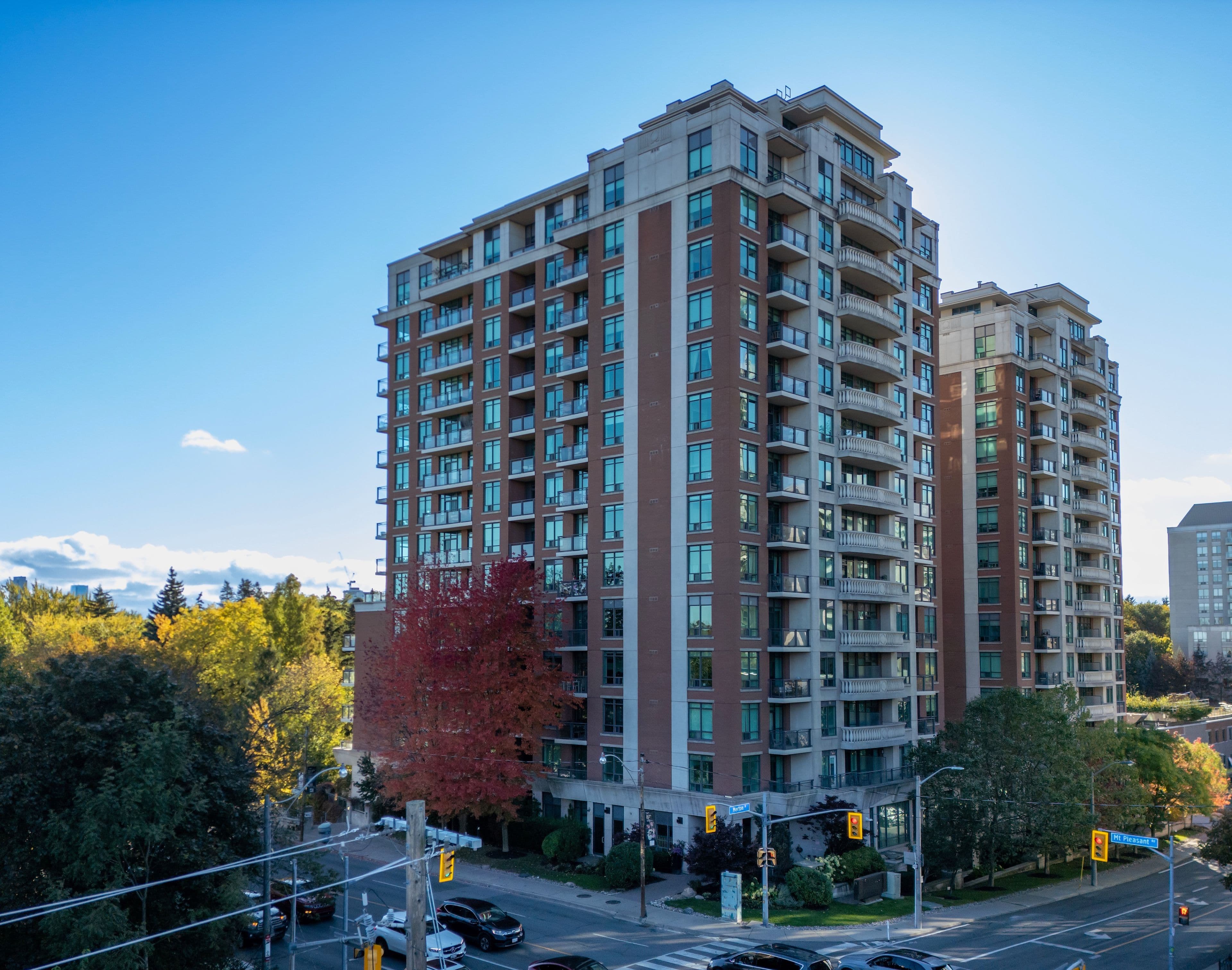 319 Merton Street 1008, Toronto C10, ON M4S 1A5