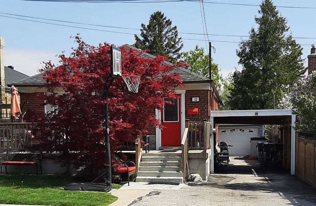 52 Ellendale Drive, Toronto E04, ON M1P 1N5
