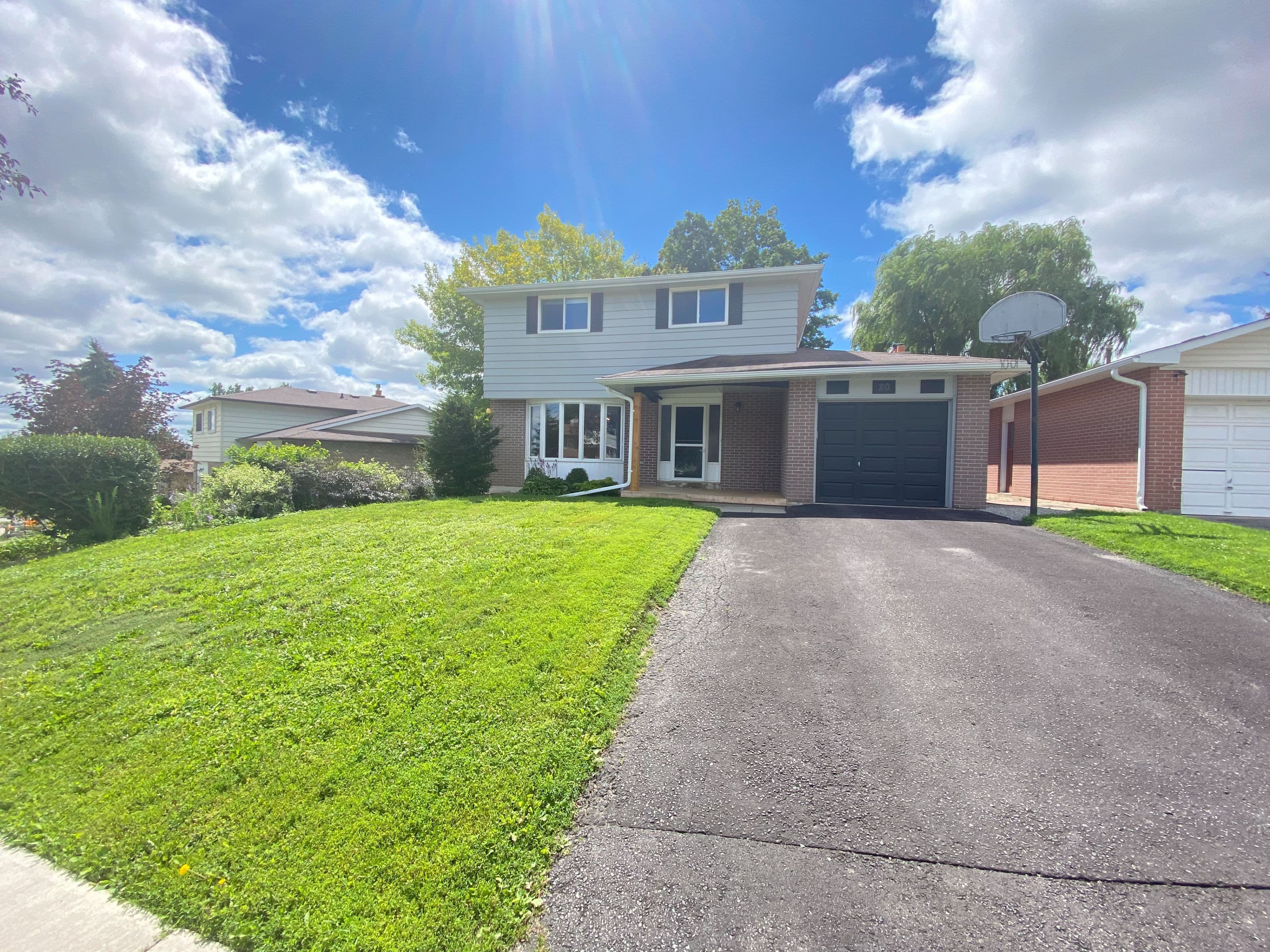 20 Britannia Avenue, Bradford West Gwillimbury, ON L3Z 1A1