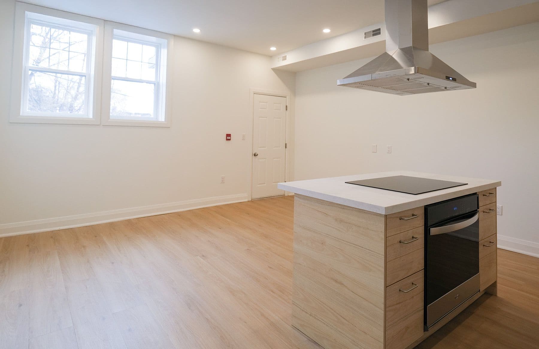 85 Beech Avenue 2, Toronto E02, ON M4E 3H5