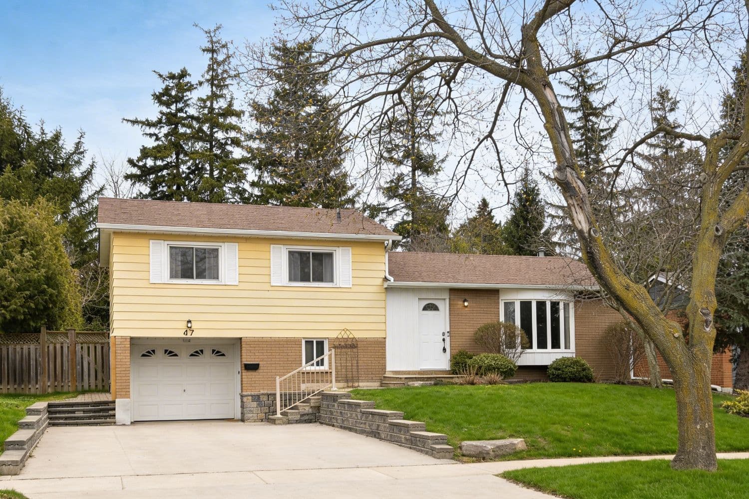 47 Wootten Way N, Markham, ON L3P 2Y3