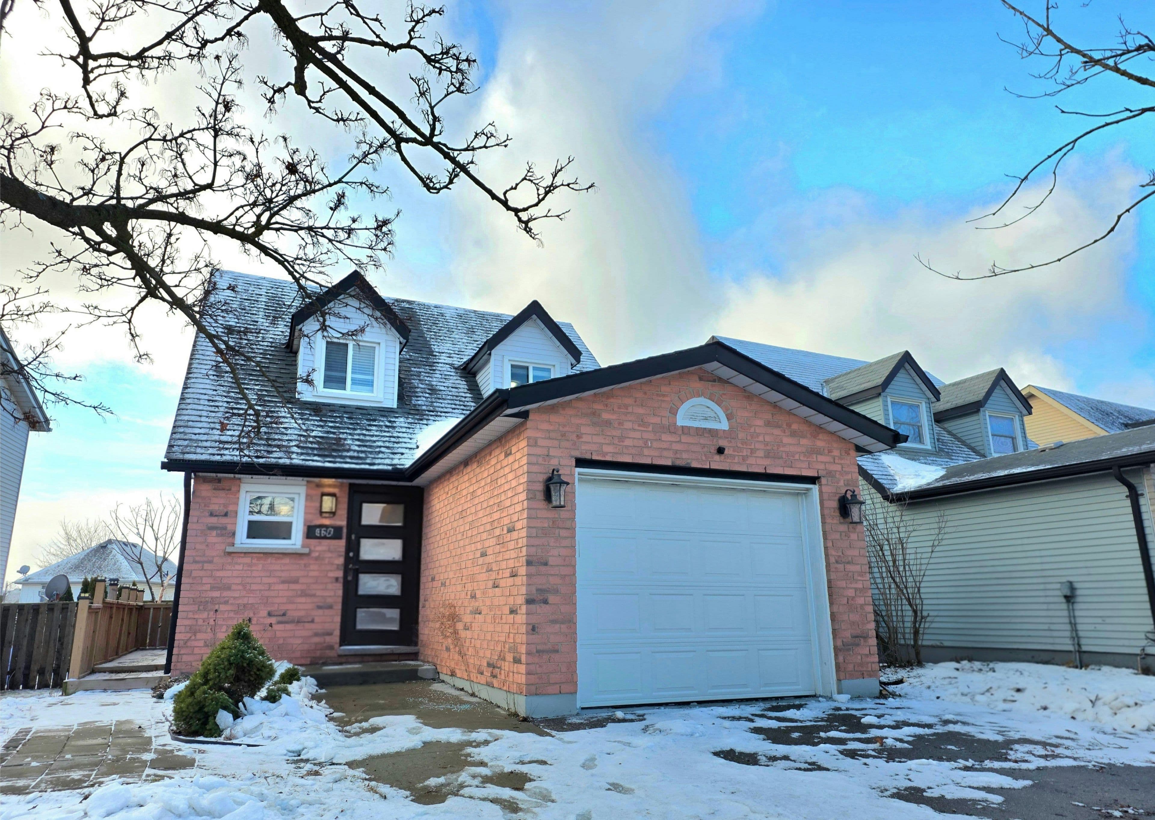 662 Elgin Street N, Cambridge, ON N1R 7W5