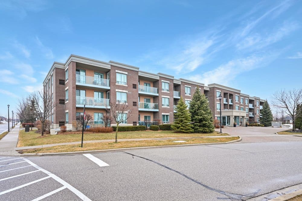 65 Via Rosedale N/A 301, Brampton, ON L6R 3N8