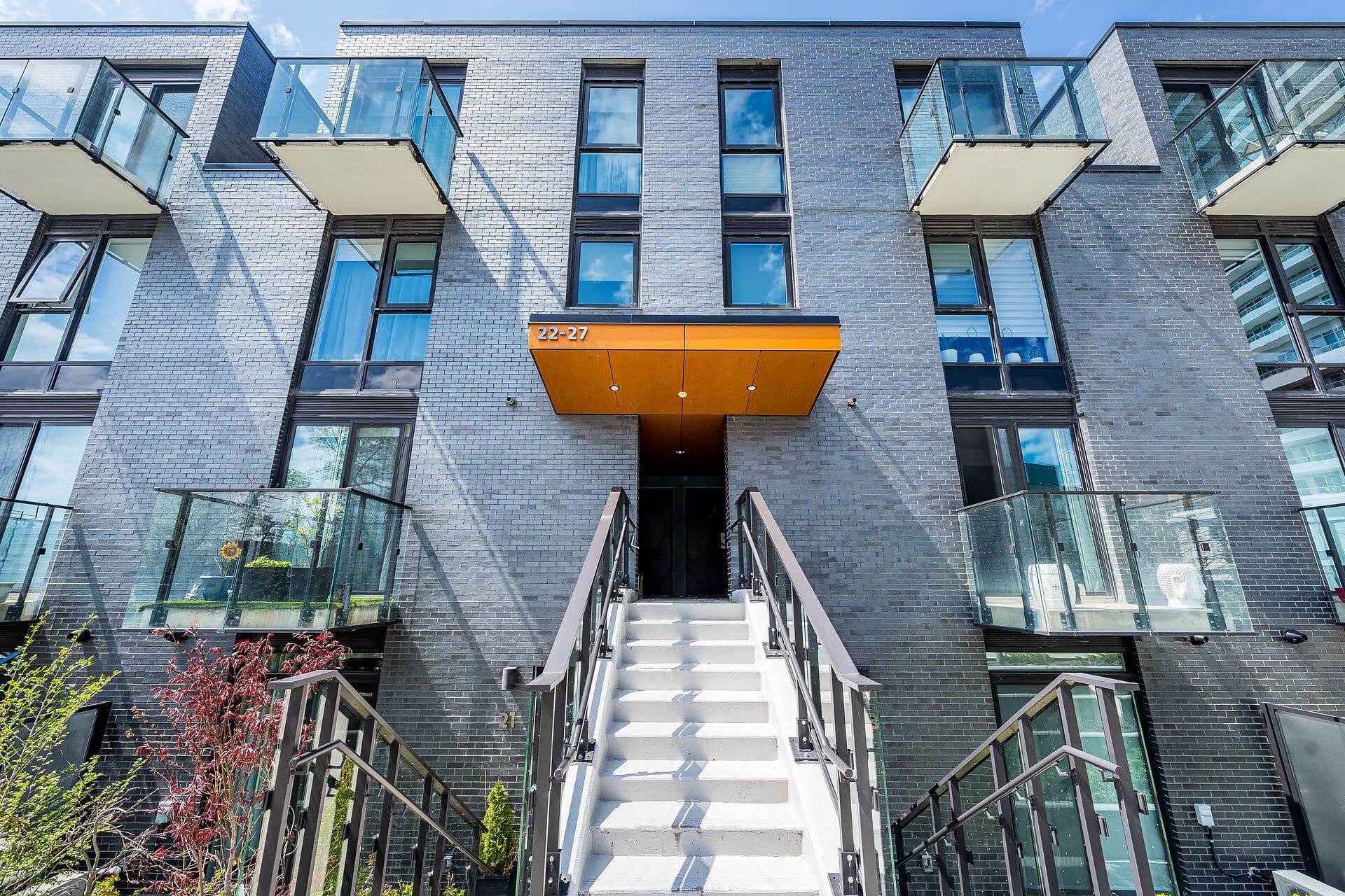 10 Brin Drive 24, Toronto W08, ON M8X 0B3