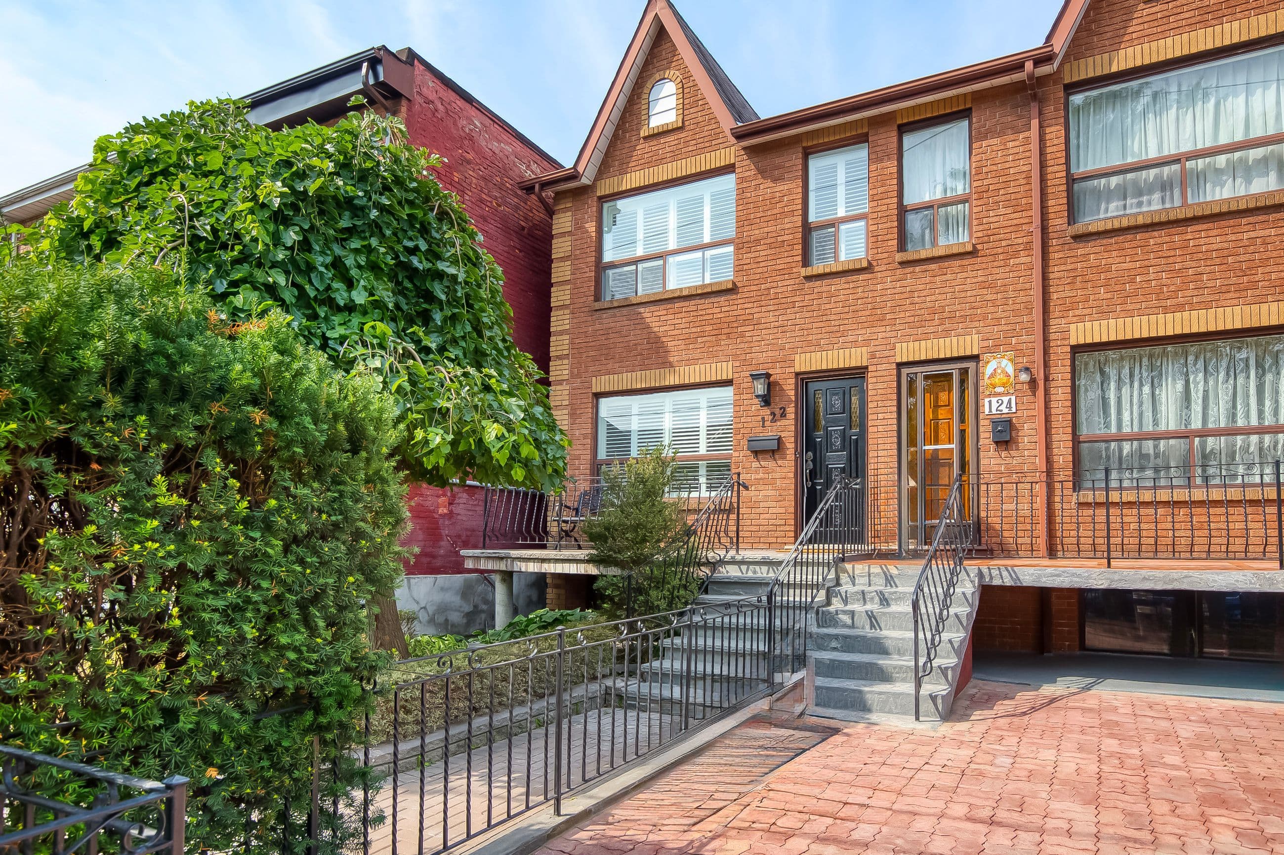 122 Lisgar Street, Toronto C01, ON M6J 3G3
