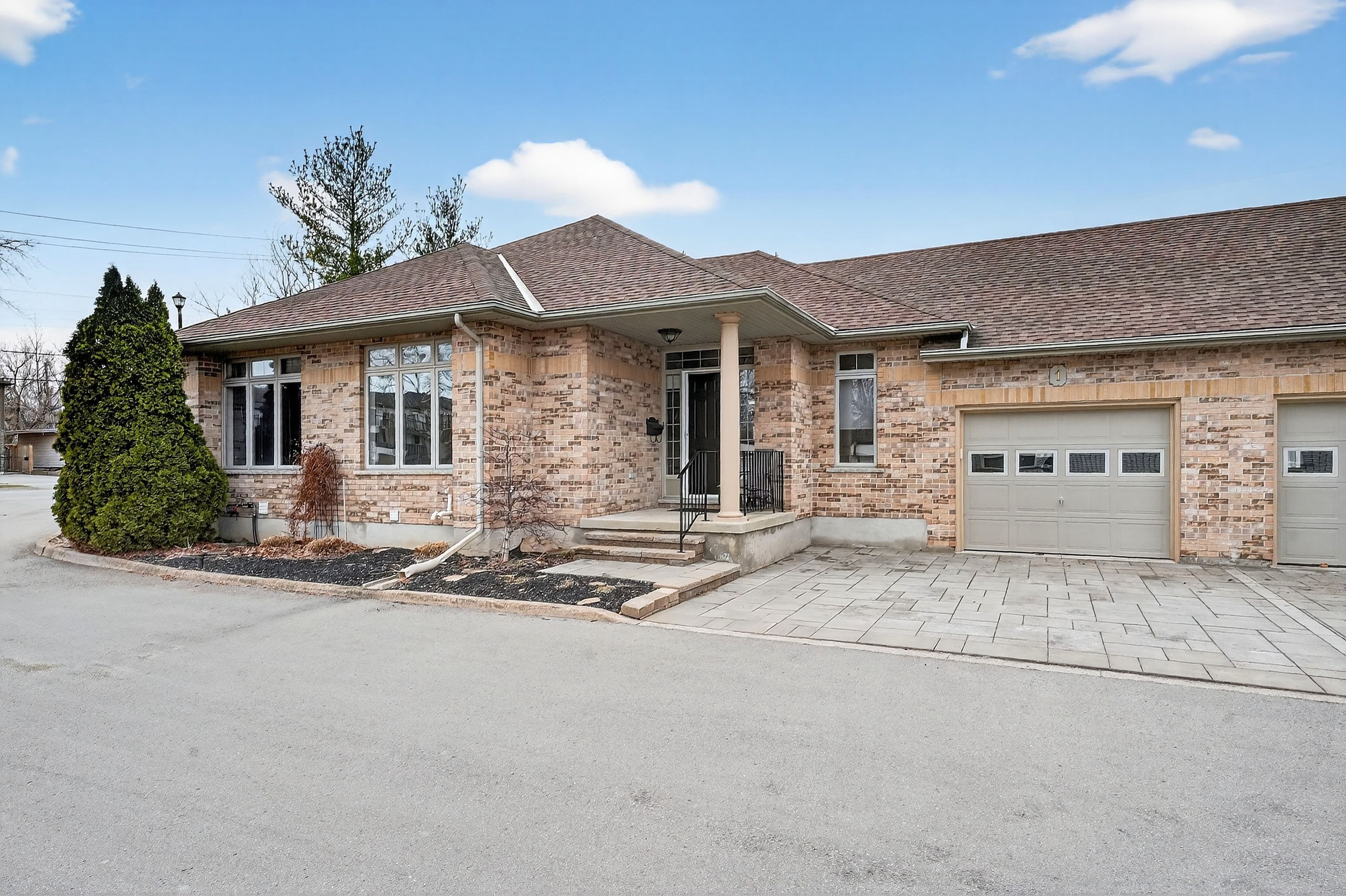 139 Glendale Avenue 1, St. Catharines, ON L2T 2K2