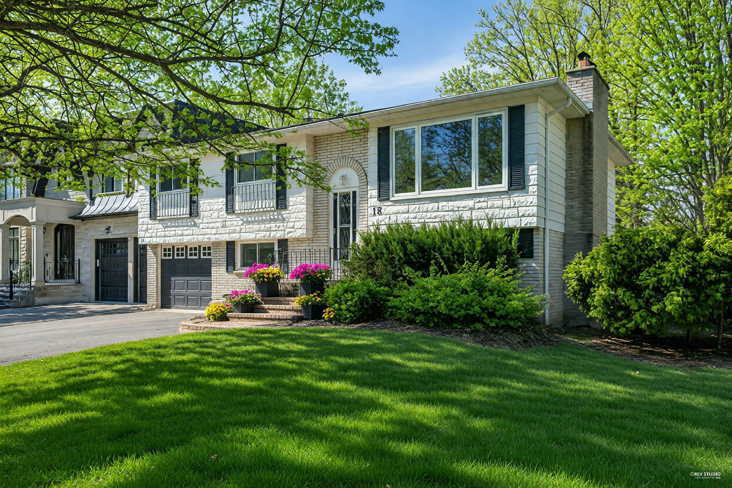 18 Emily Carr Street, Markham, ON L3R 2K4