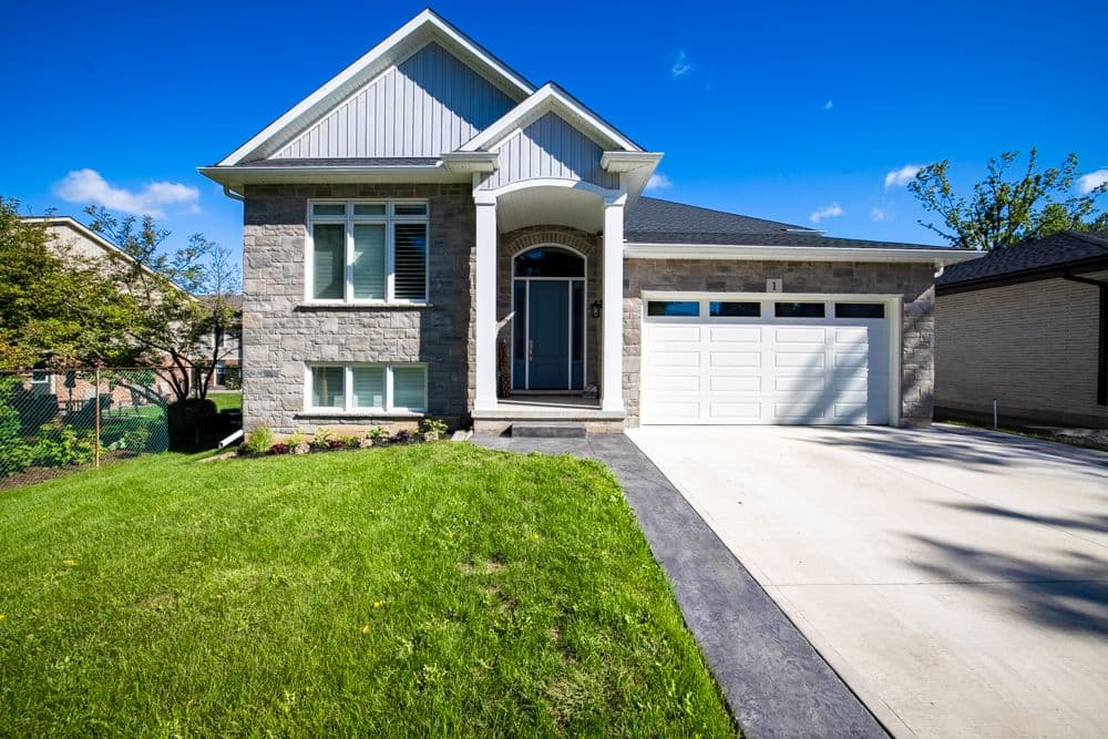 1 Hurricane Road, Pelham, ON L0S 1E3