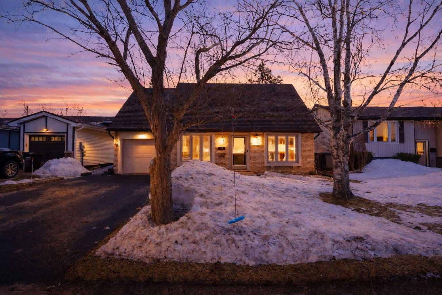 23 OREN Boulevard, Barrie, ON L4N 4T3