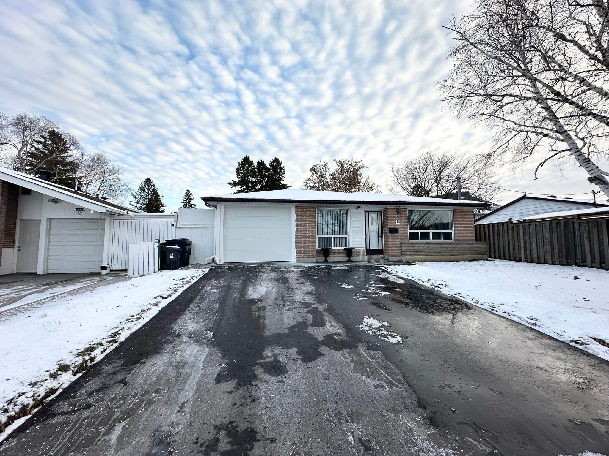 15 Nymark Avenue Main, Toronto C15, ON M2J 2G8