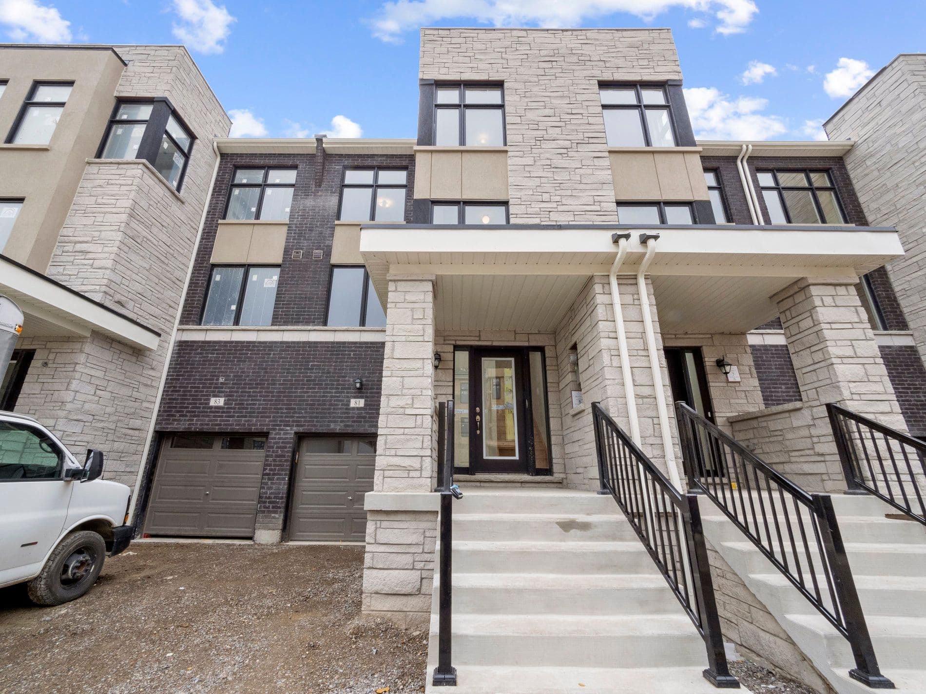81 Puisaya Drive, Richmond Hill, ON L4E 1A2