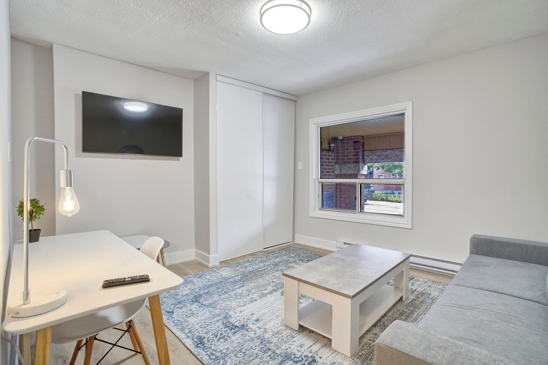 1371 King Street W 101, Toronto W01, ON M6K 1H4