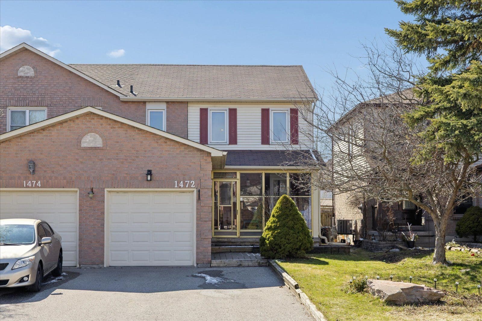 1472 Connery Crescent, Oshawa, ON L1J 8E4