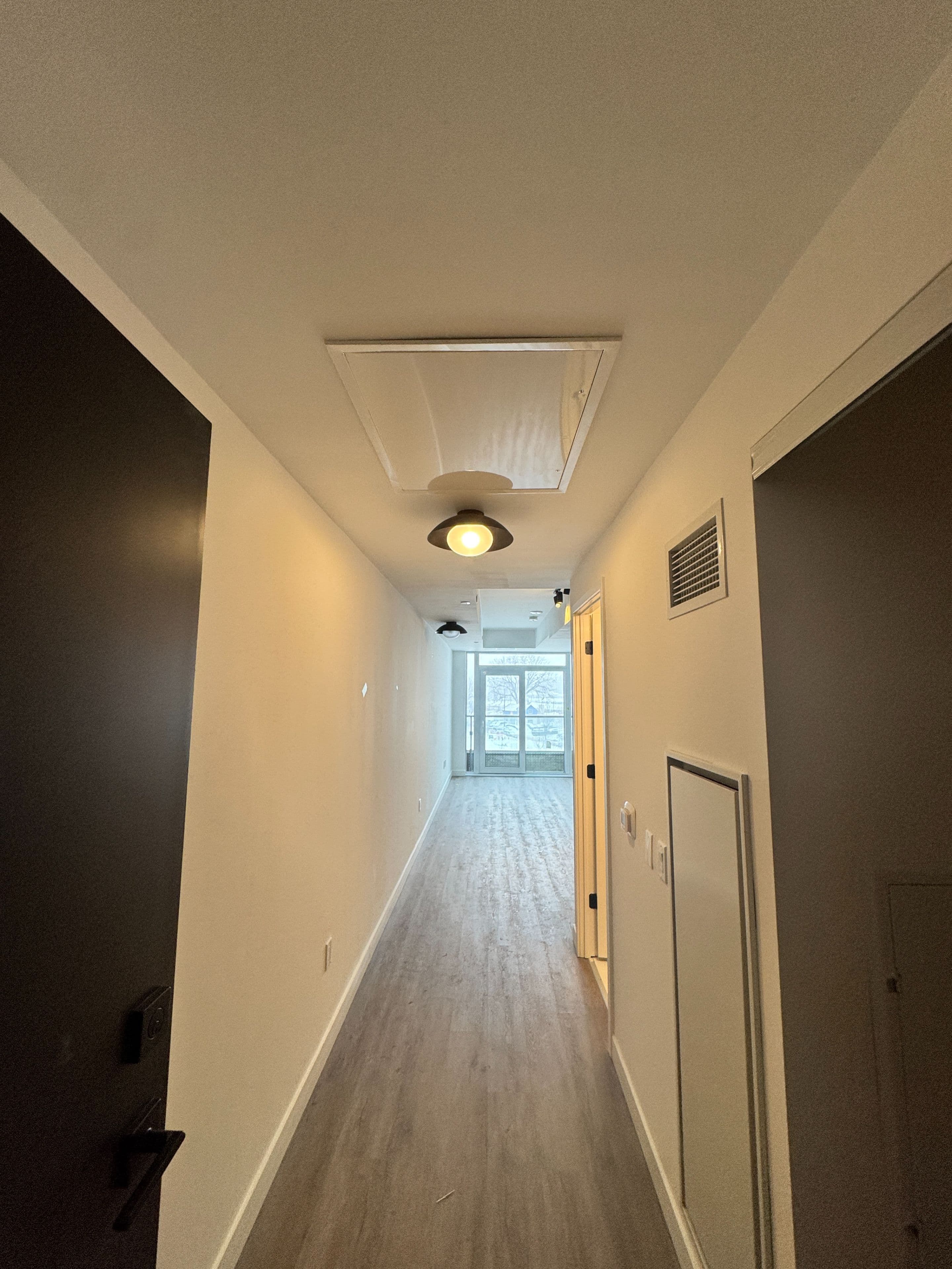 1635 Military Trail 316, Toronto E10, ON M1C 1B2