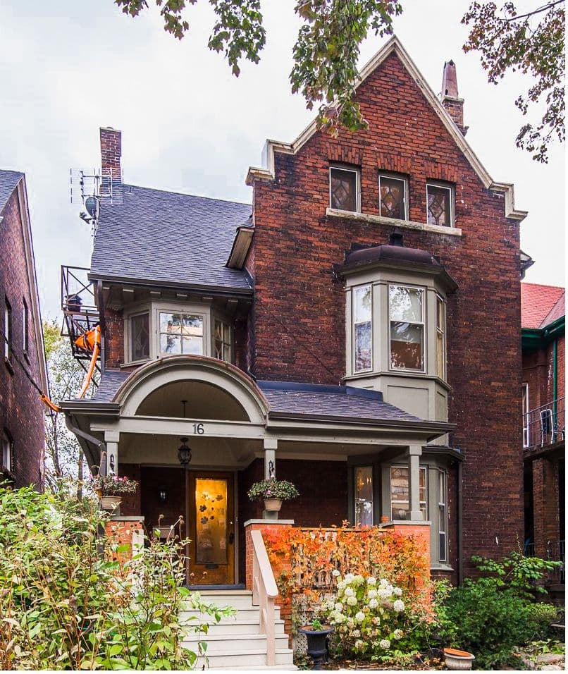 16 Maynard Avenue Lower, Toronto W01, ON M6K 2Z9