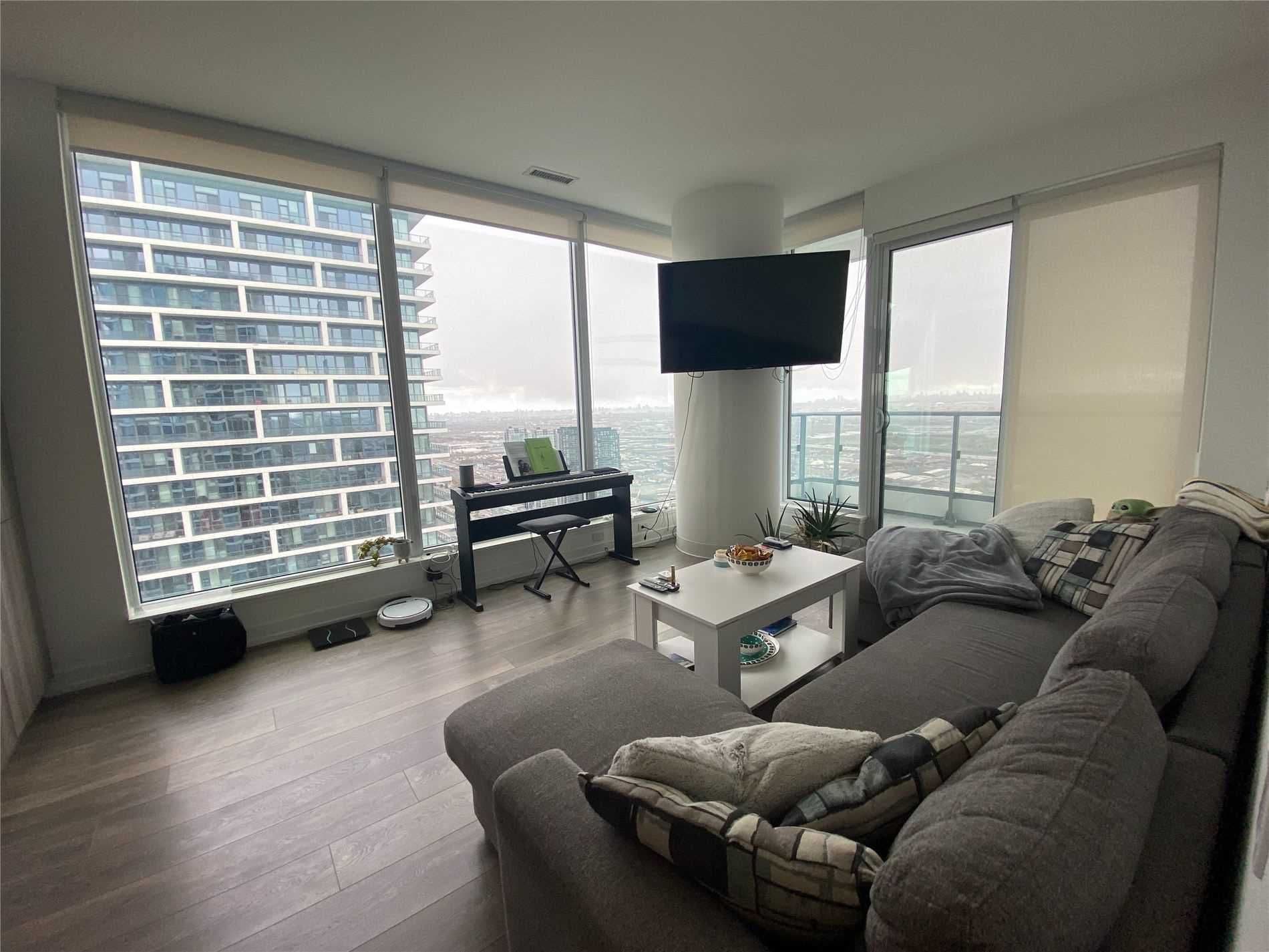 898 Portage Parkway 5703, Vaughan, ON L4K 0J6