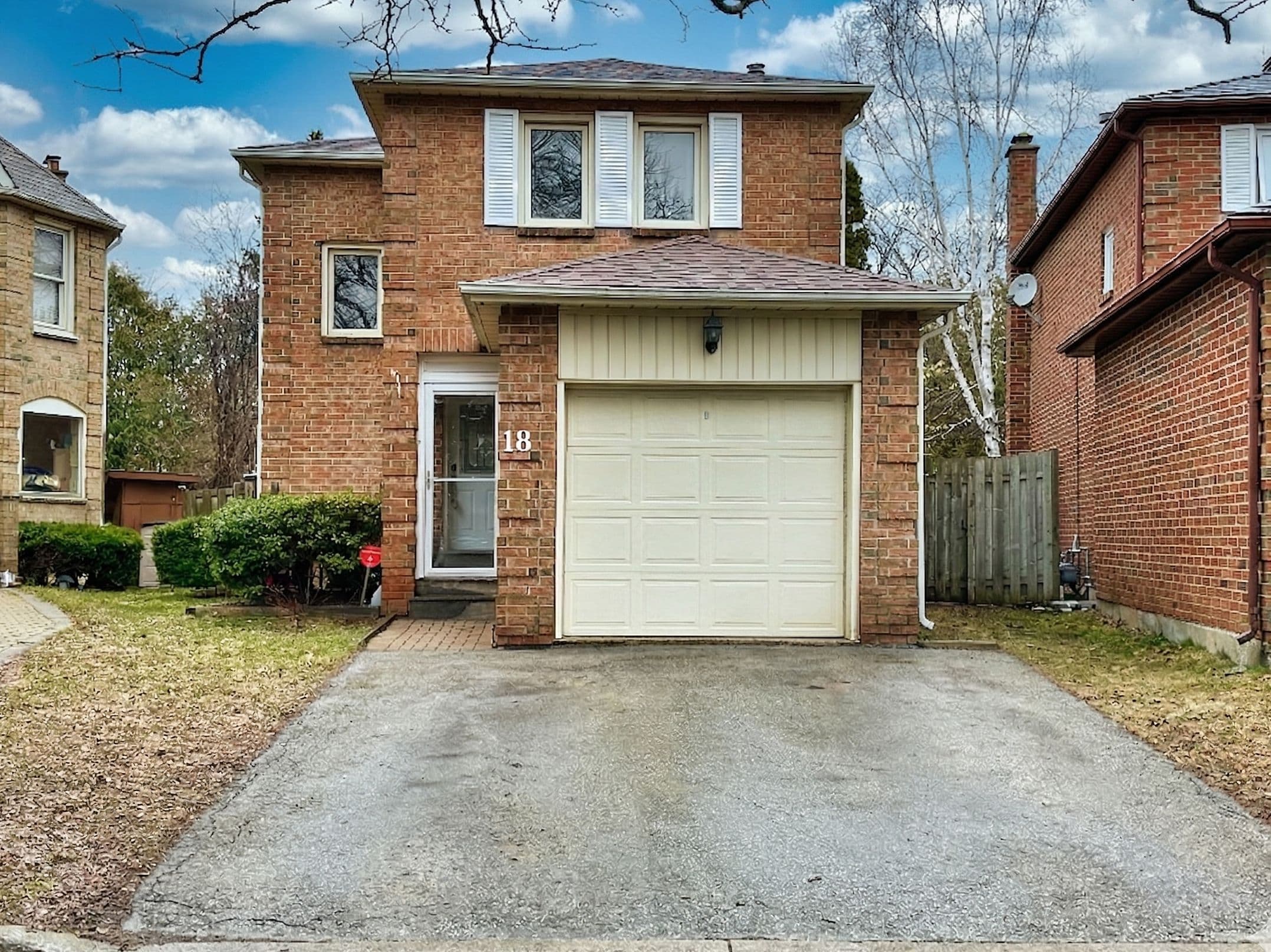 18 Eugenia Court, Markham, ON L3R 4Y6