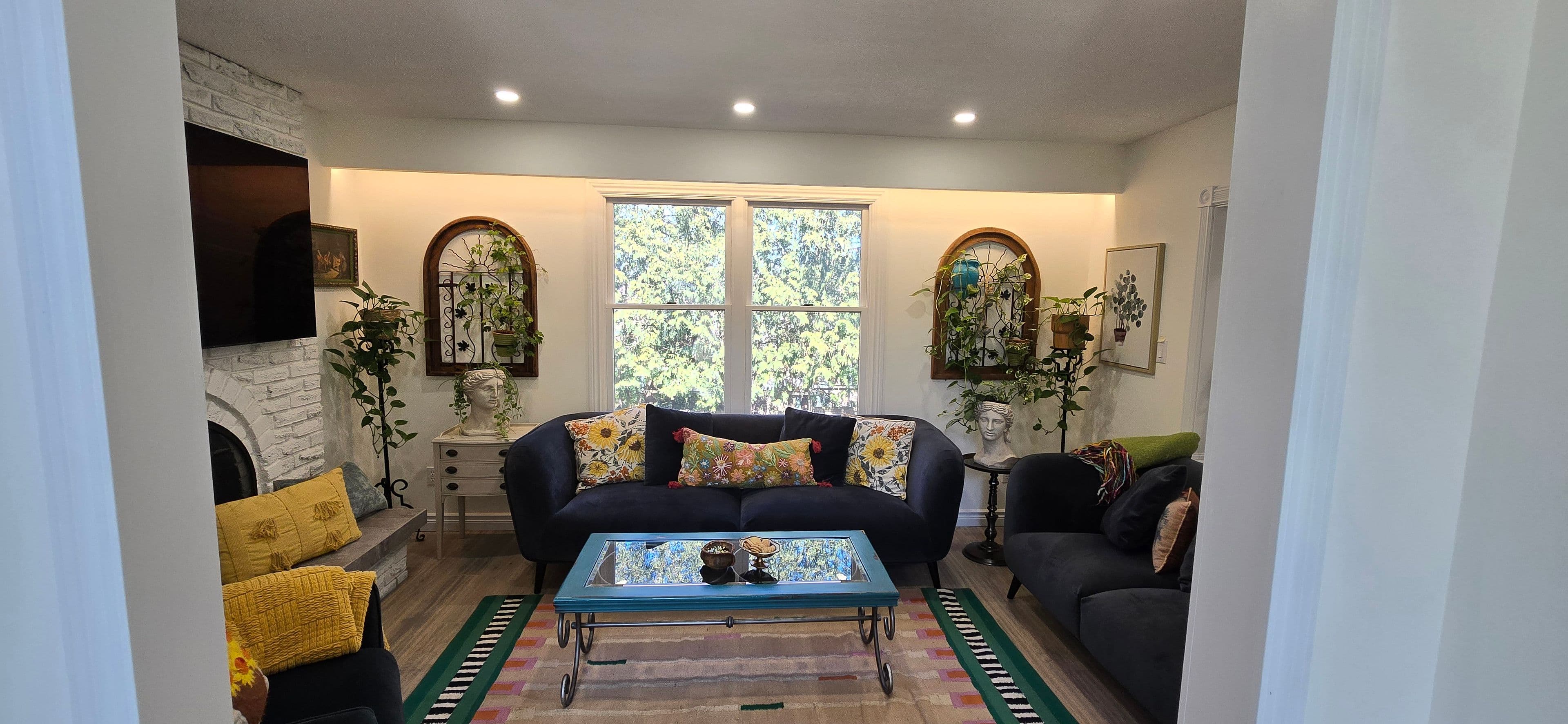 105 Ashton Road Entire Property, Newmarket, ON L3Y 5R6