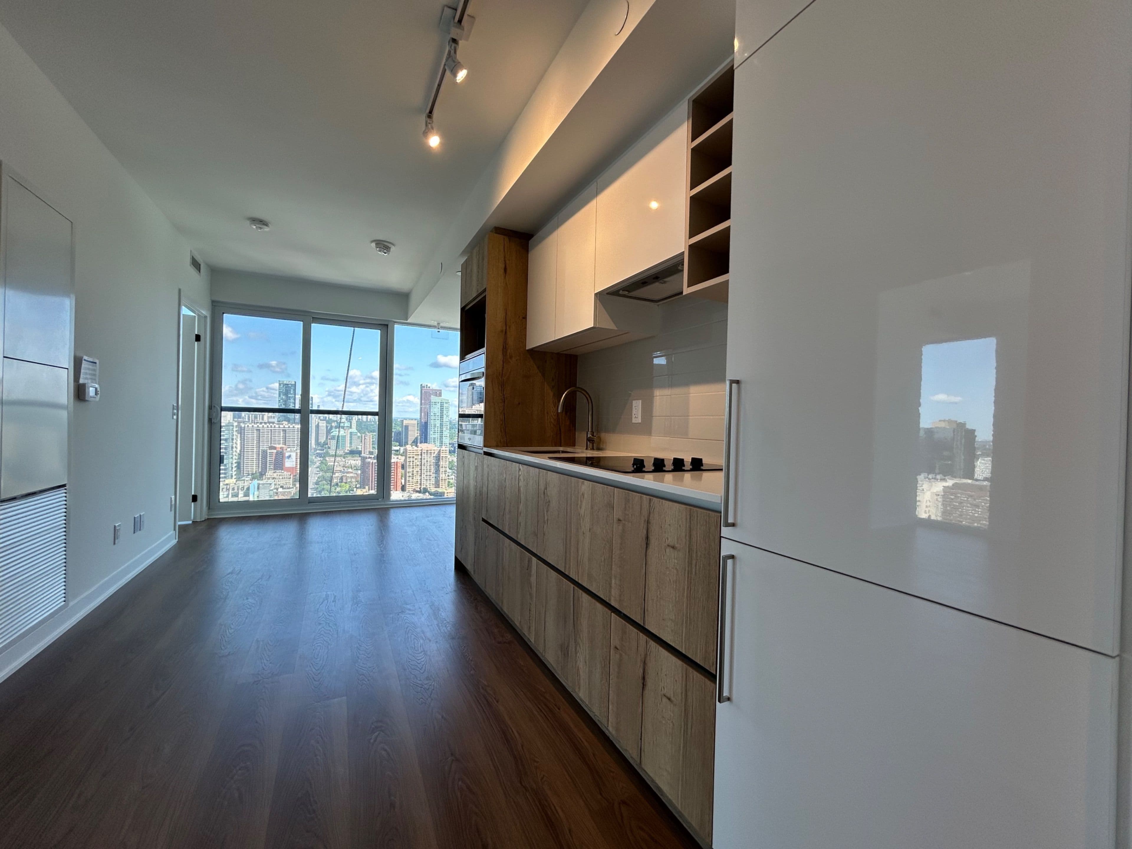 319 Javis Street 4006, Toronto C08, ON M5B 0C8