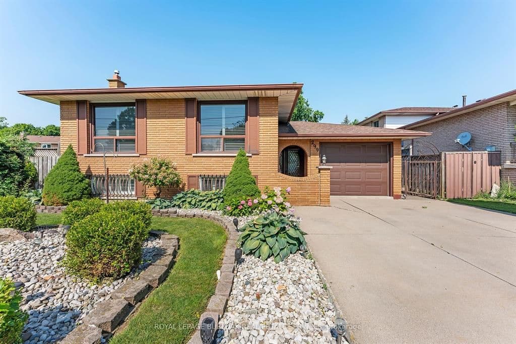 299 EASTDALE Boulevard, Hamilton, ON L8E 3W9