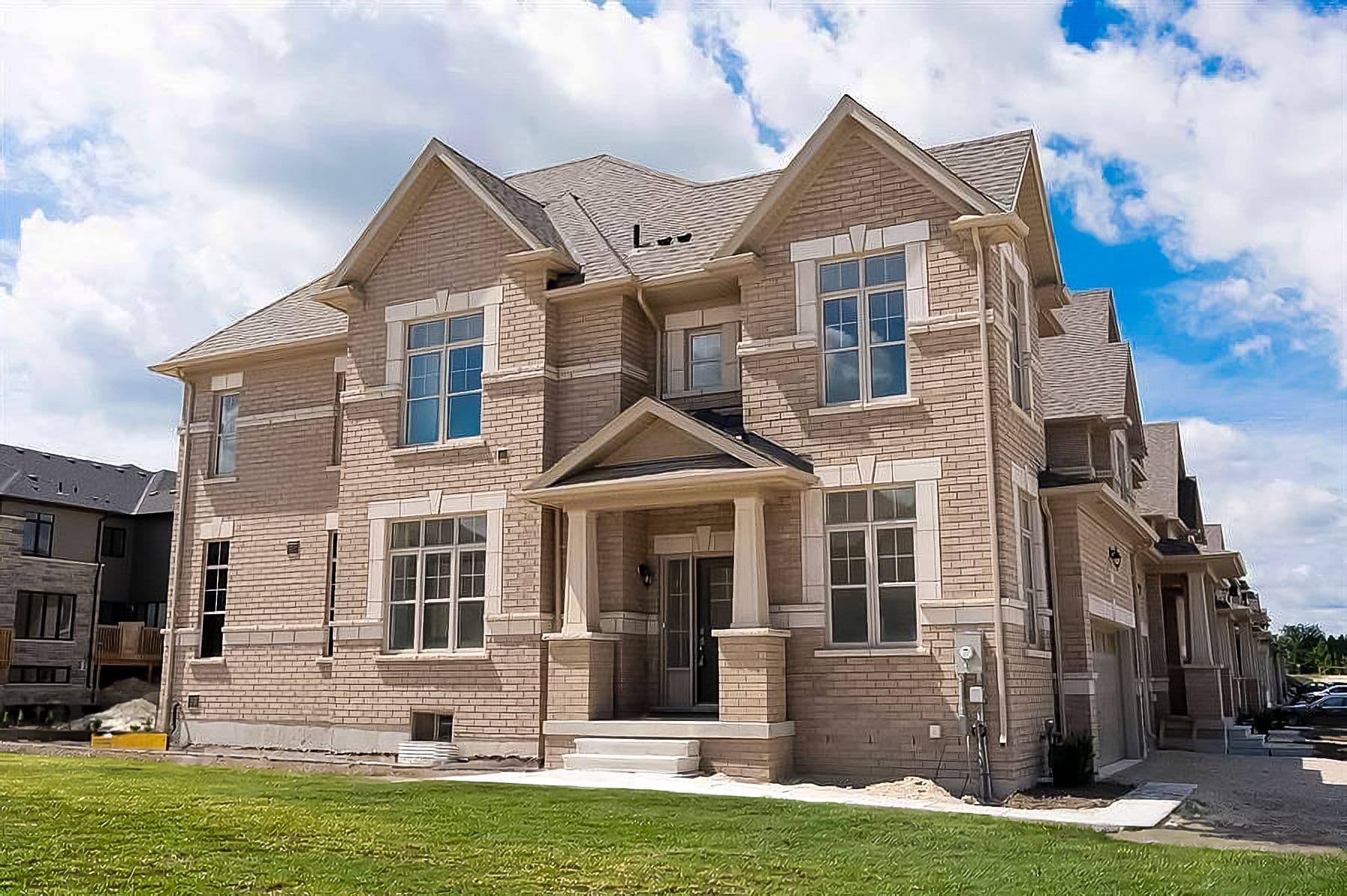 77 Federica Crescent, Wasaga Beach, ON L9Z 0N5