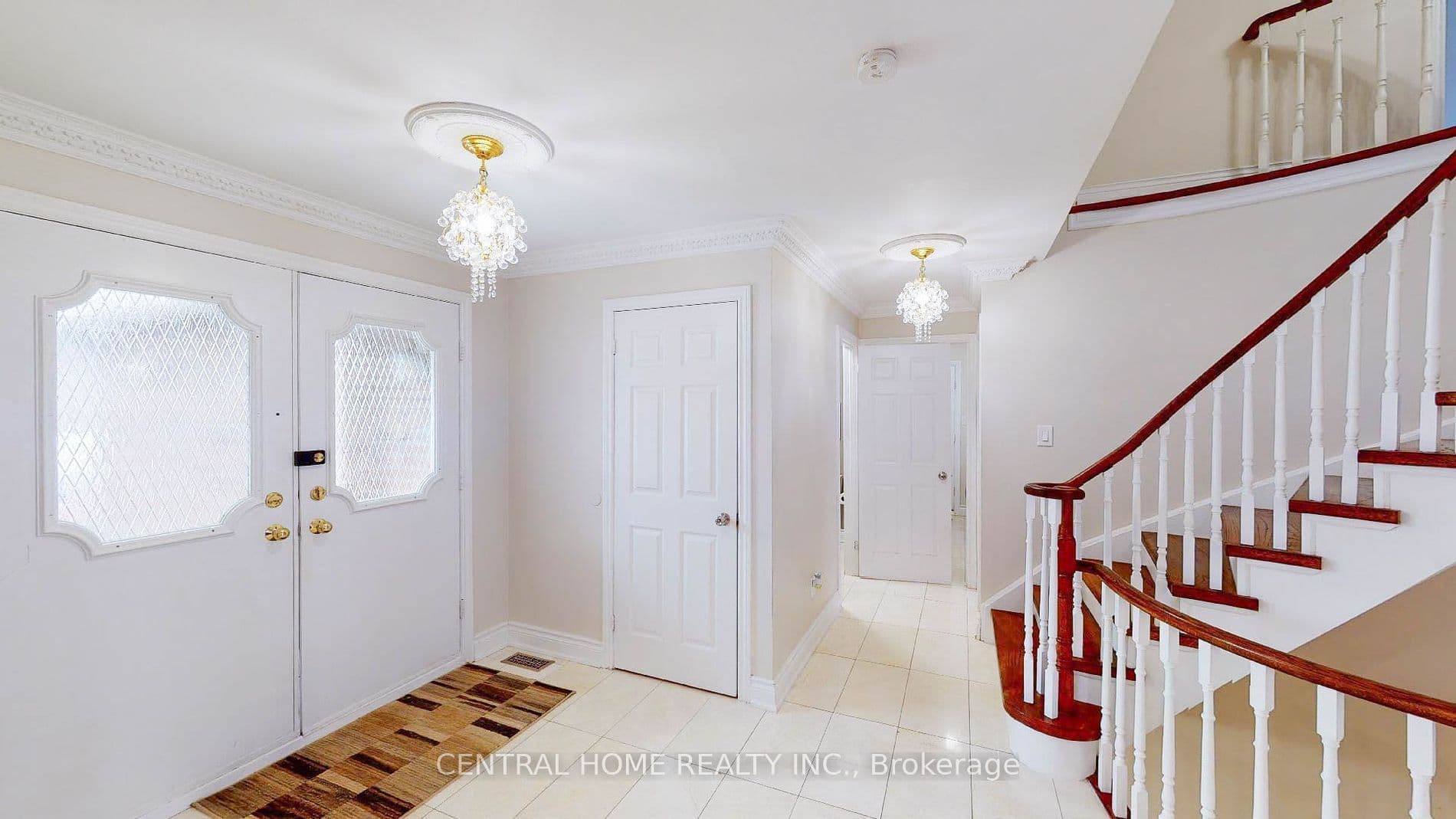 4 Robaldon Road, Toronto W08, ON M9A 5A7