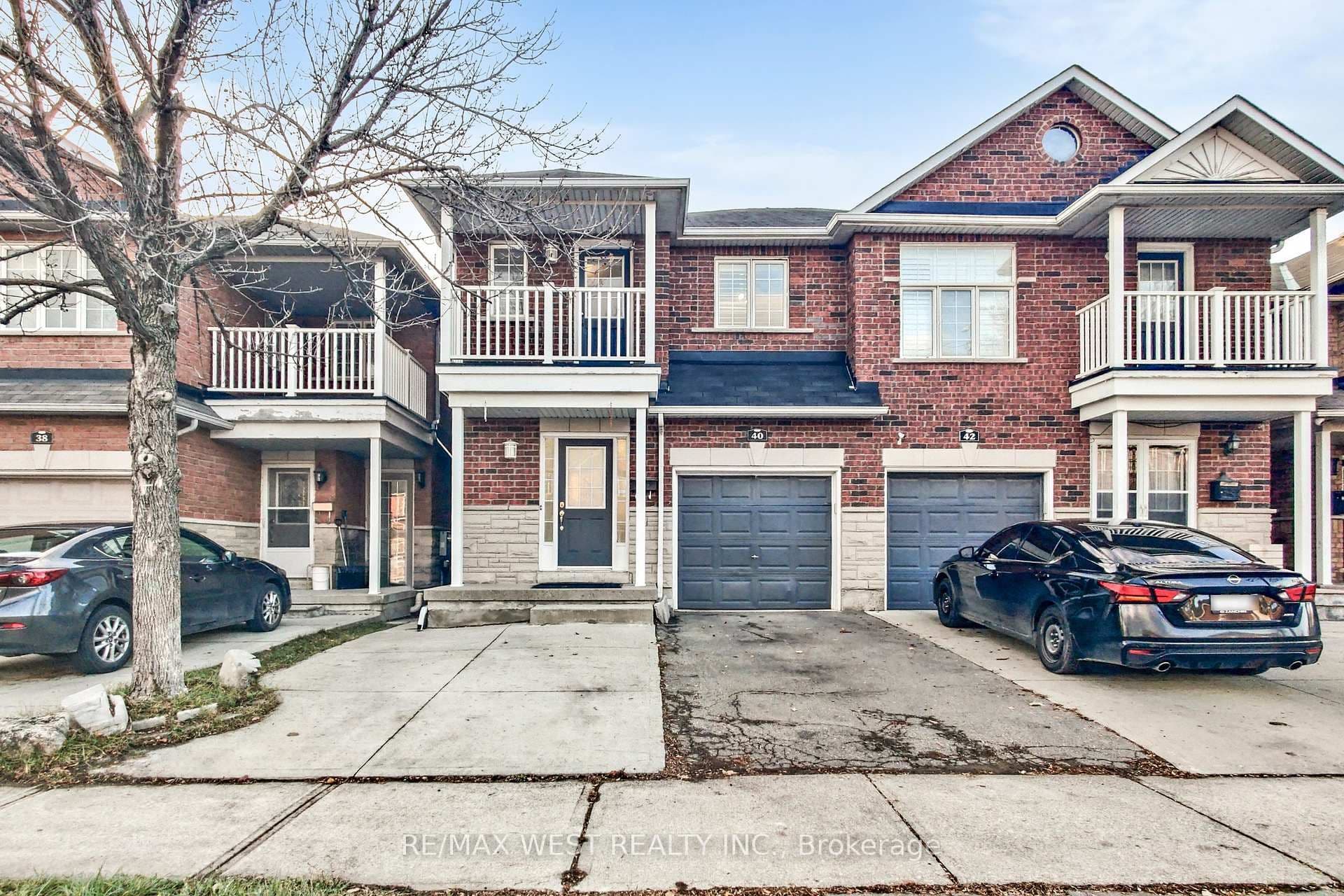 40 San Gabriele Place, Toronto W05, ON M9L 3A4