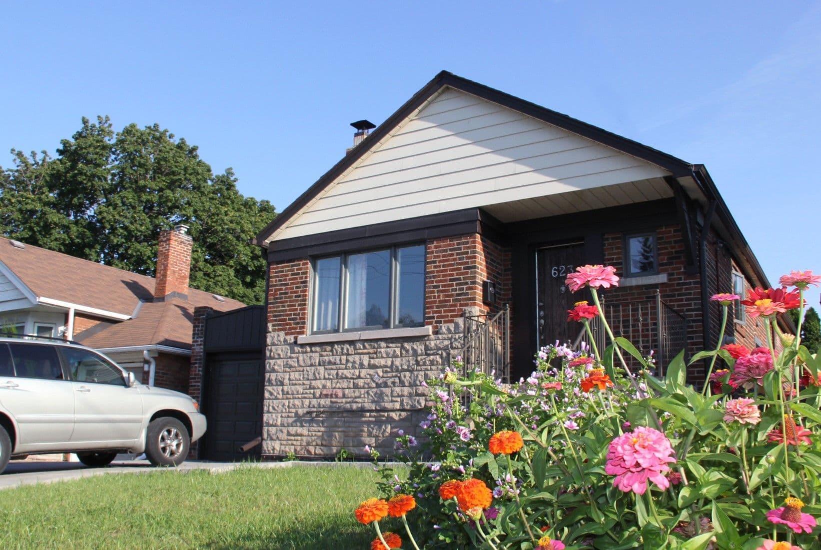 623 O' Connor Dr Drive, Toronto E03, ON M4C 3A5