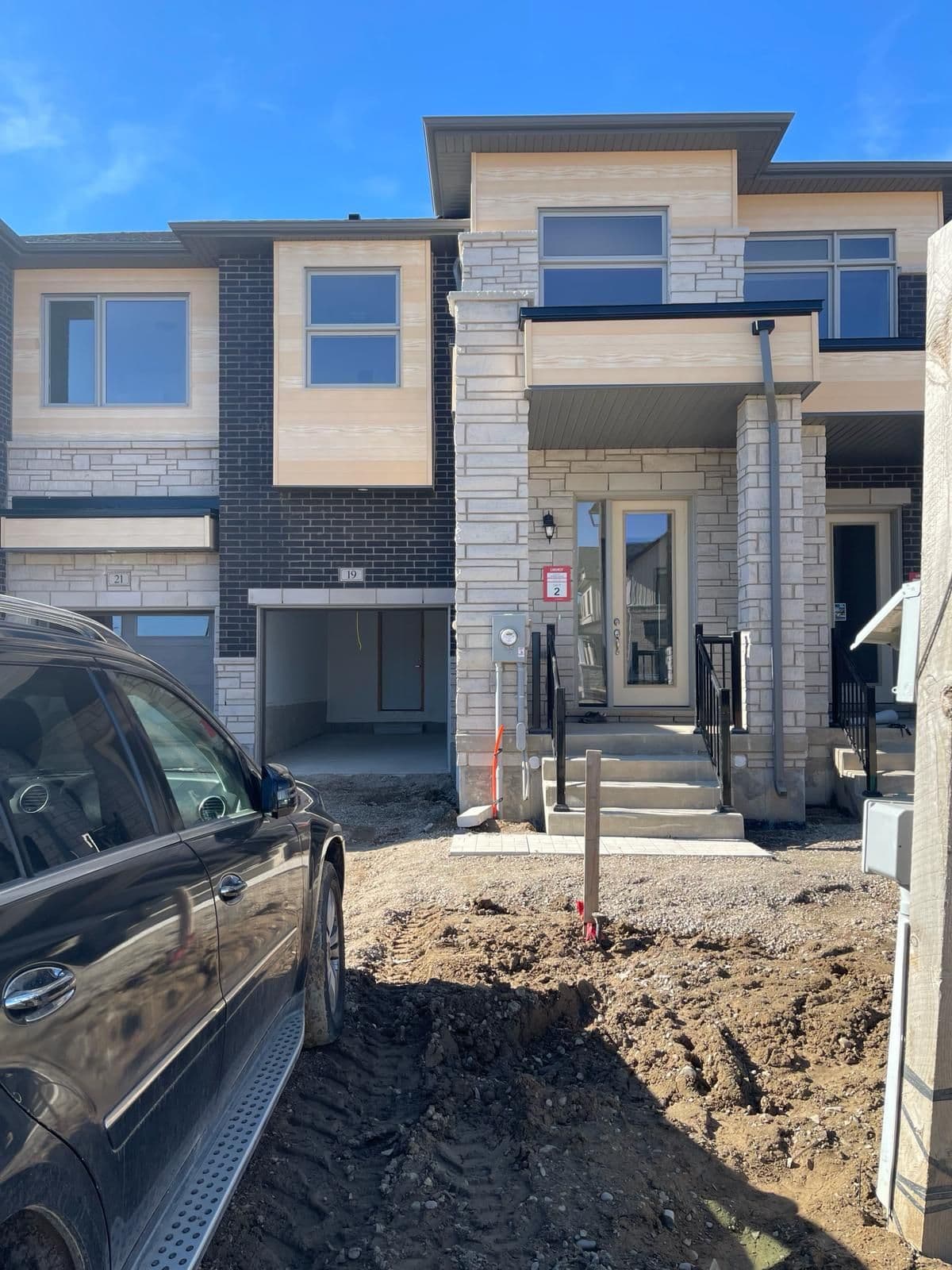 19 Molnar Crescent, Brantford, ON N3T 0X3