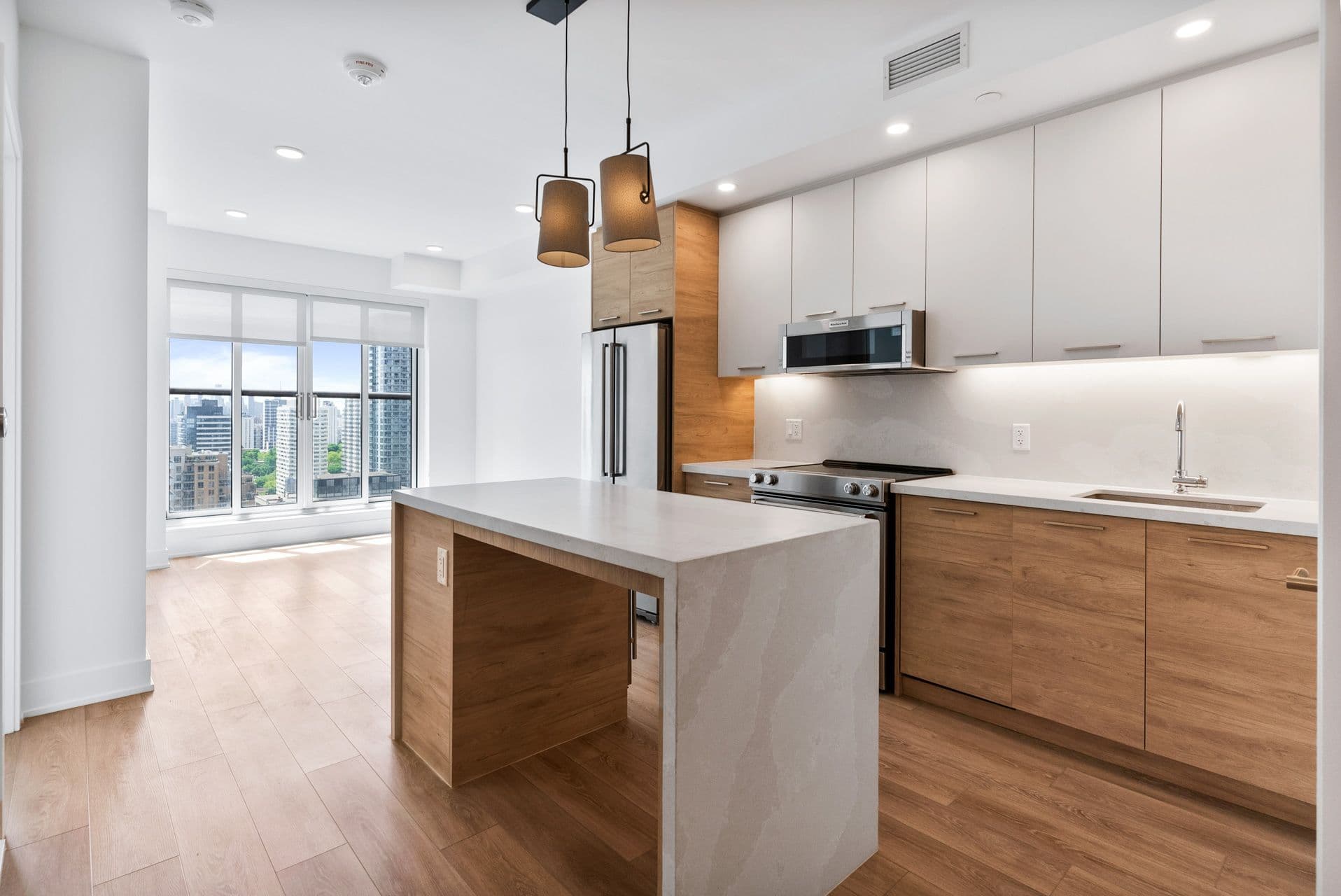 200 Redpath Avenue 2410, Toronto C10, ON M4P 0E6