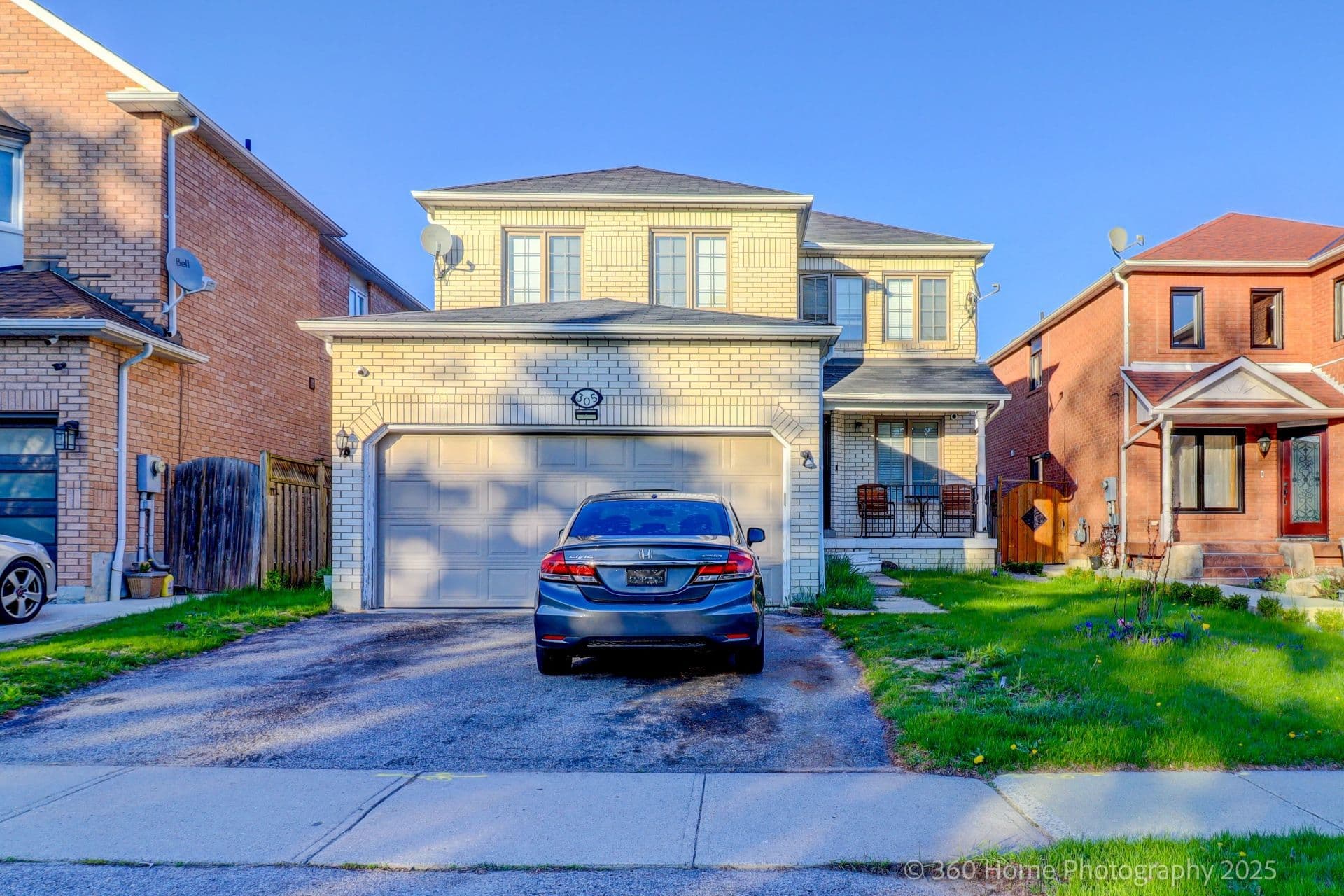305 Old Harwood Avenue, Ajax, ON L1Z 1J1