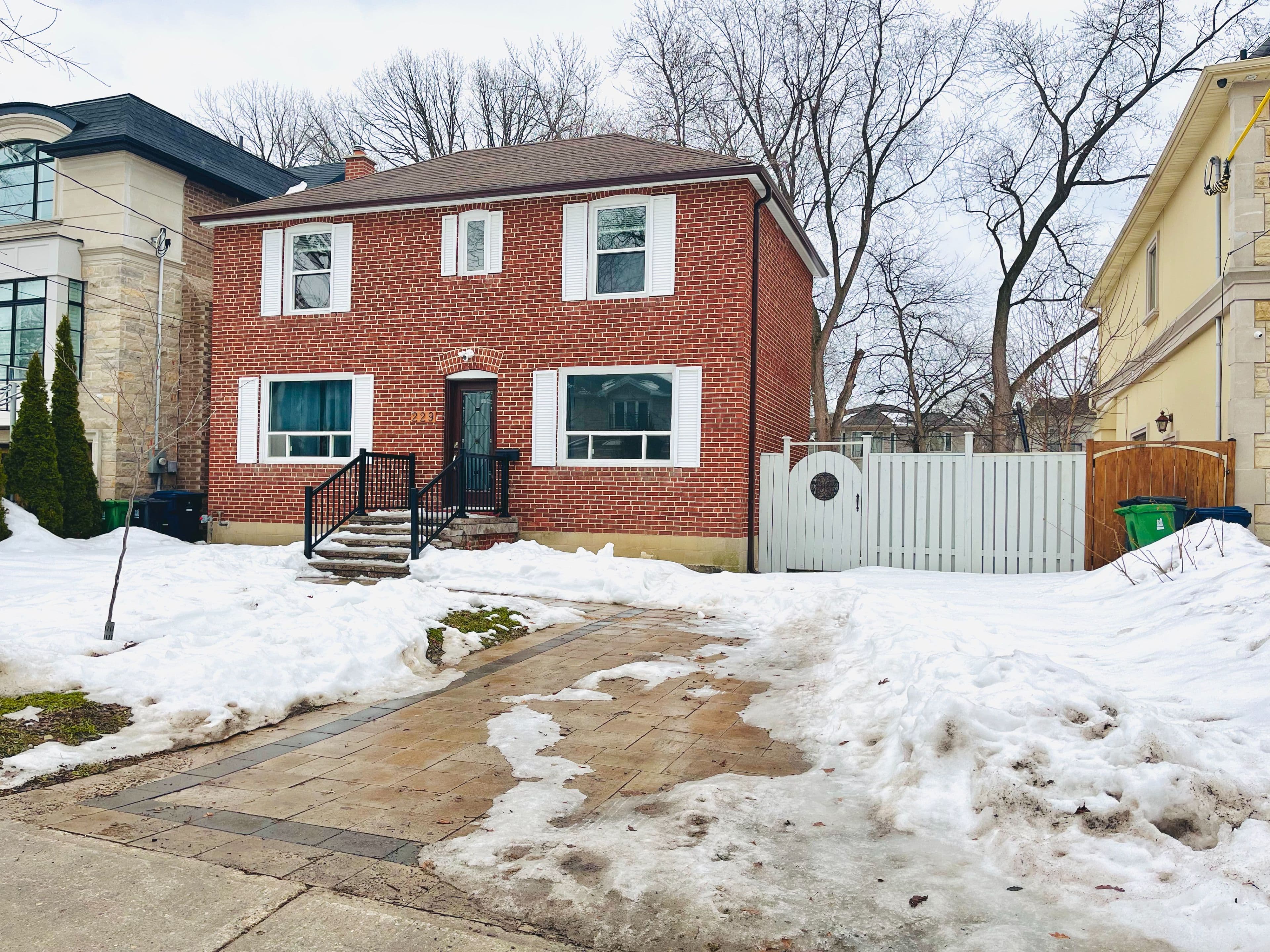 229 EMPRESS Avenue GROUND, Toronto C14, ON M2N 3V1