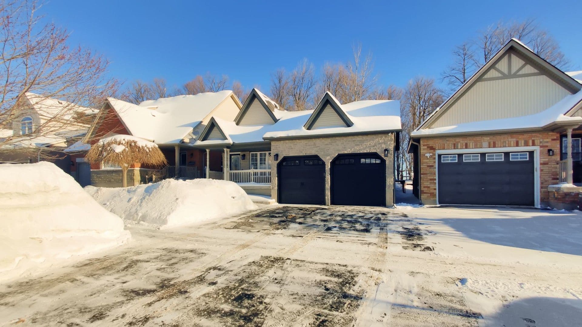 37 Abbey Road, Orangeville, ON L9W 5E3
