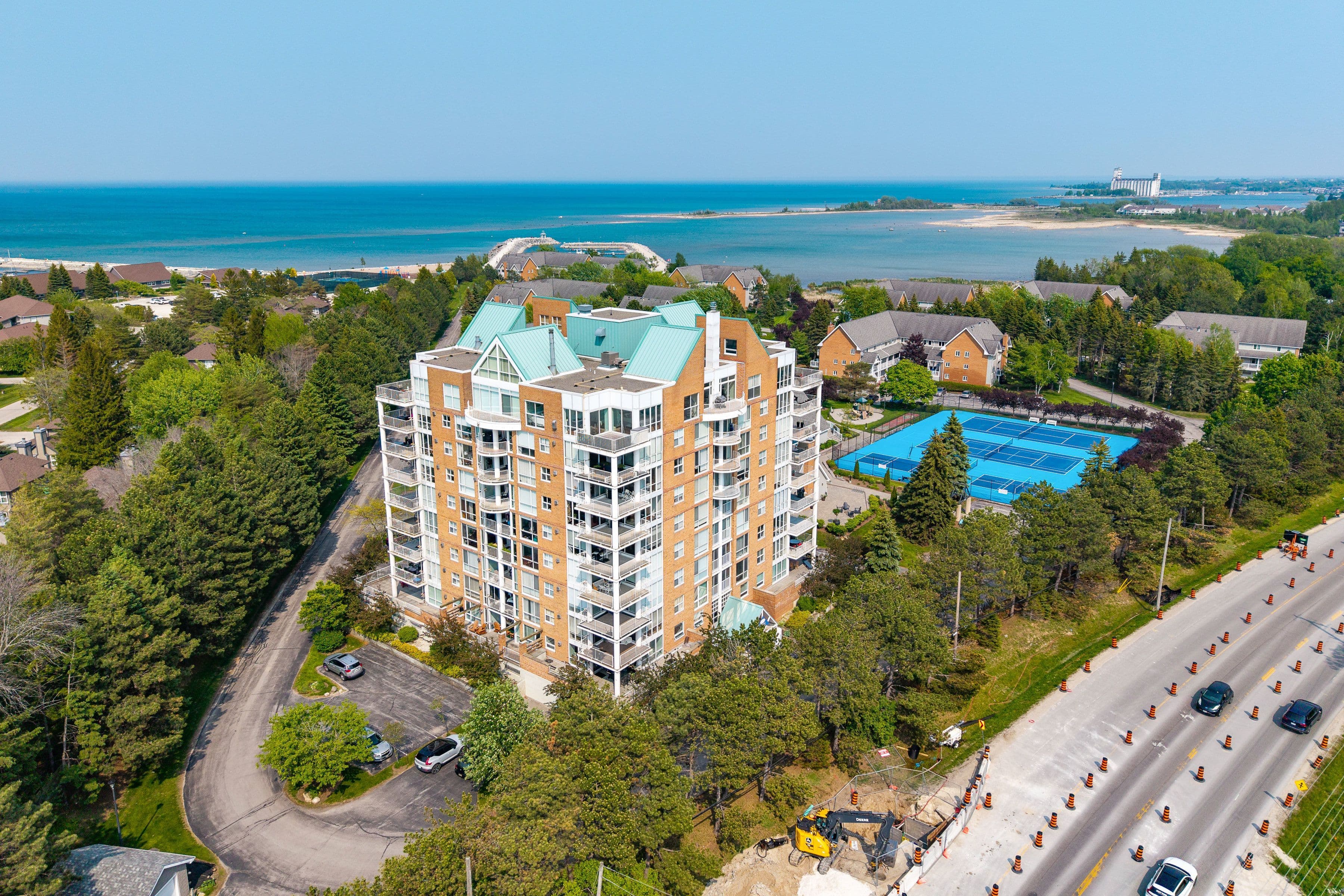 24 Ramblings Way 1001, Collingwood, ON L9Y 5C6