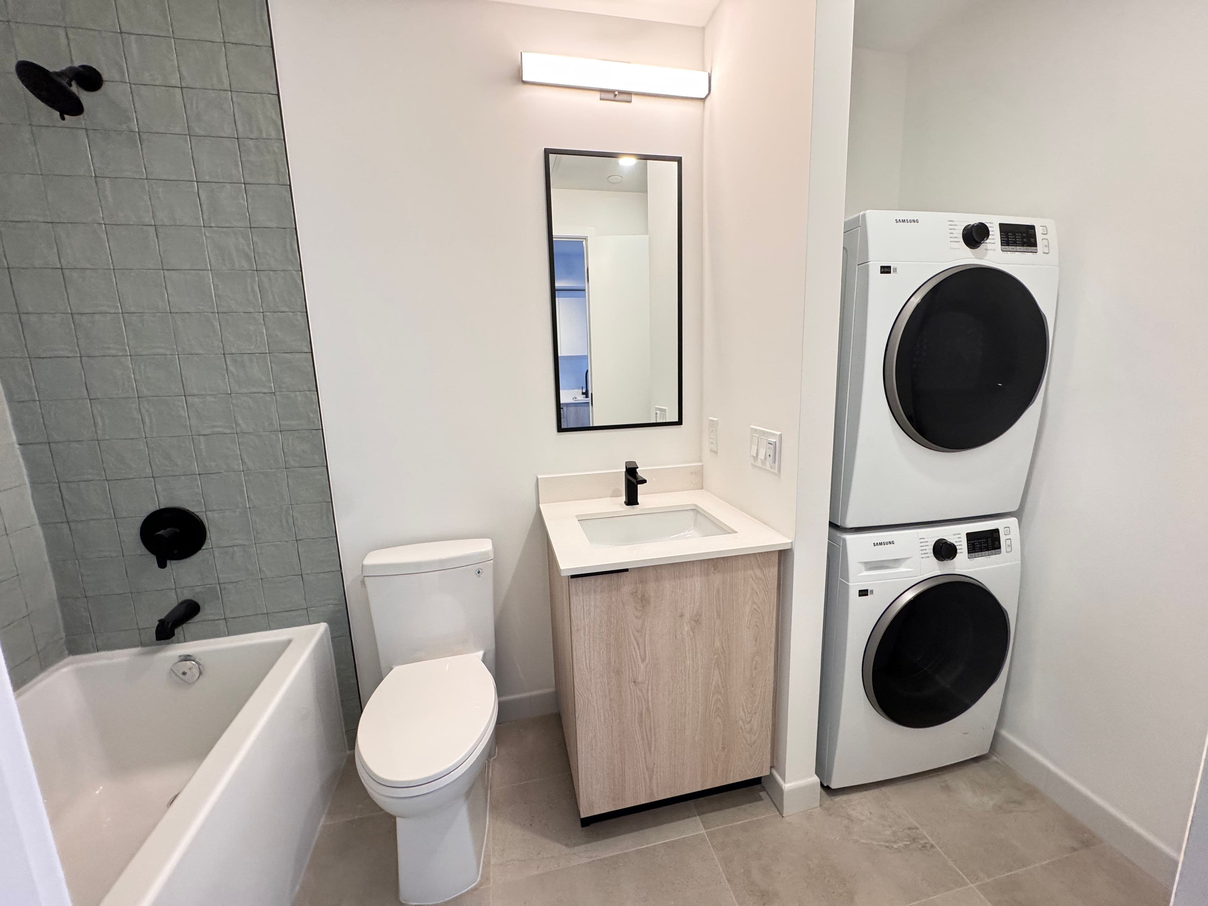 1635 MILITARY Trail 504, Toronto E10, ON M1C 1B2