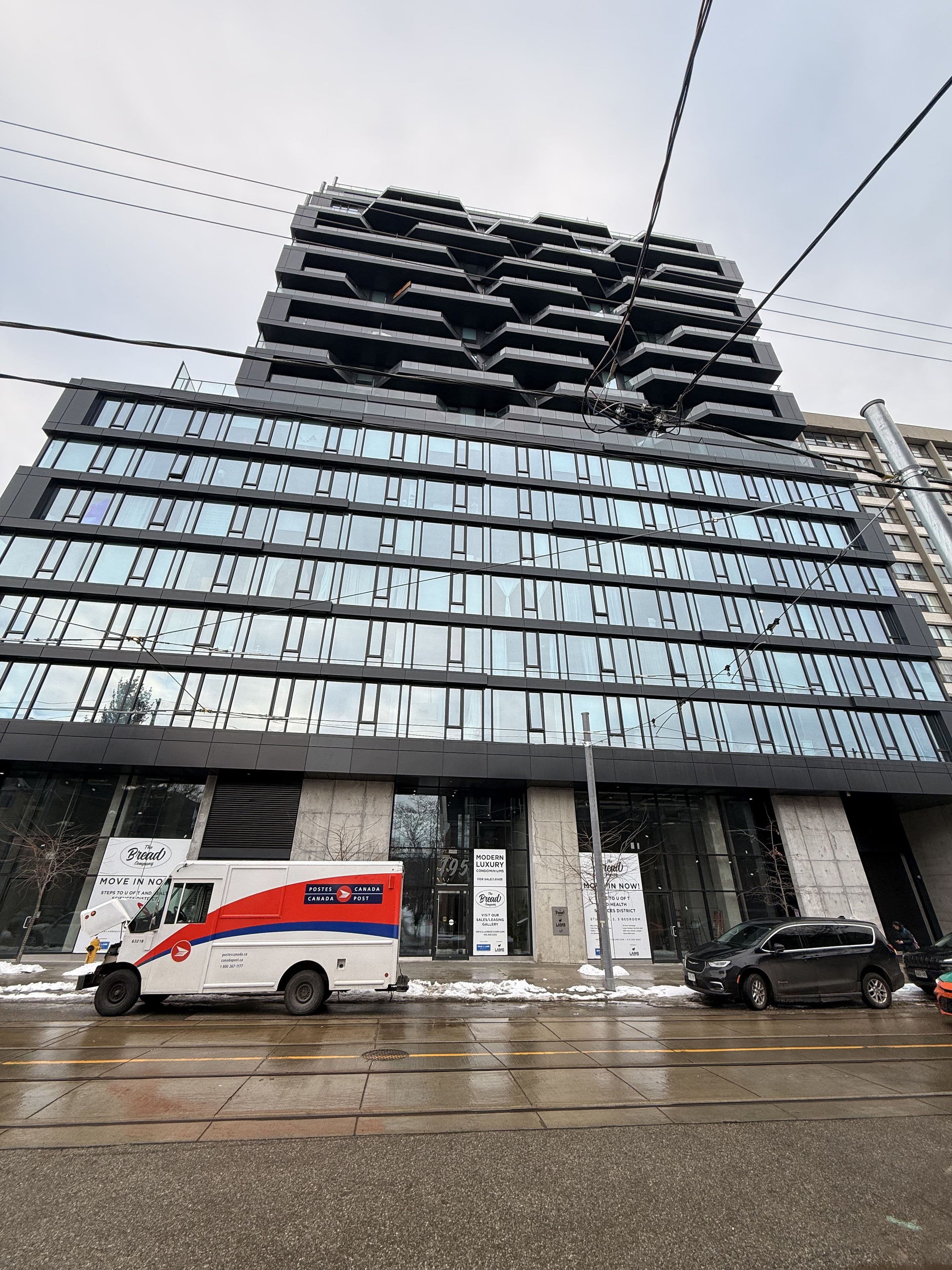 195 McCaul Street 901, Toronto C01, ON M5T 1W6